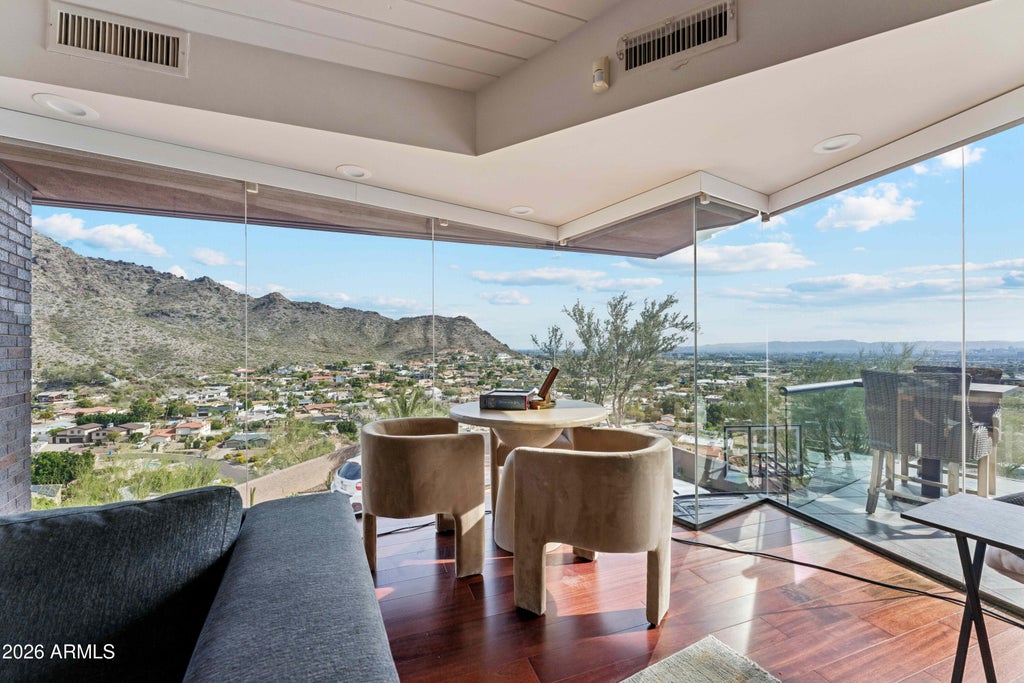 Photo of 2106 E Kaler Drive, Phoenix, AZ 85016 (MLS # 7072175)