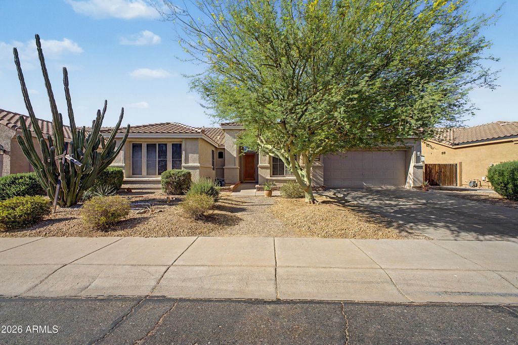 Photo of 4010 E Hamblin Drive, Phoenix, AZ 85050 (MLS # 7032617)