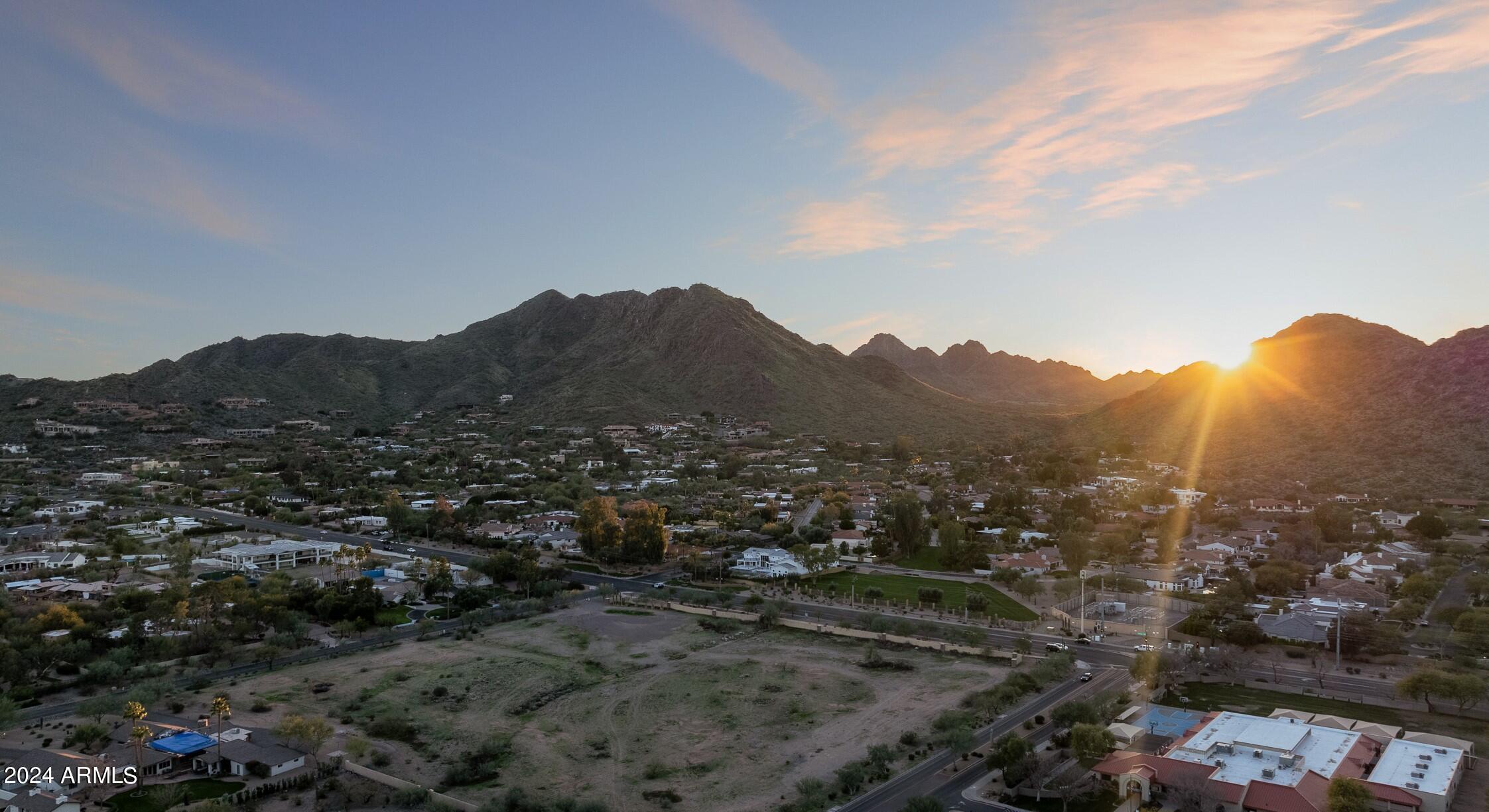 4801 E DOUBLETREE RANCH Road 1