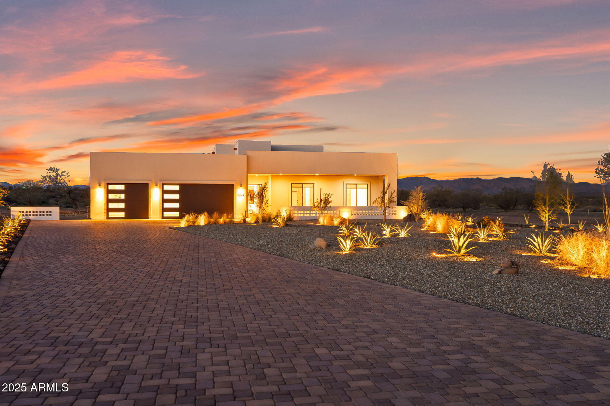 3300 N Old Stagecoach Road