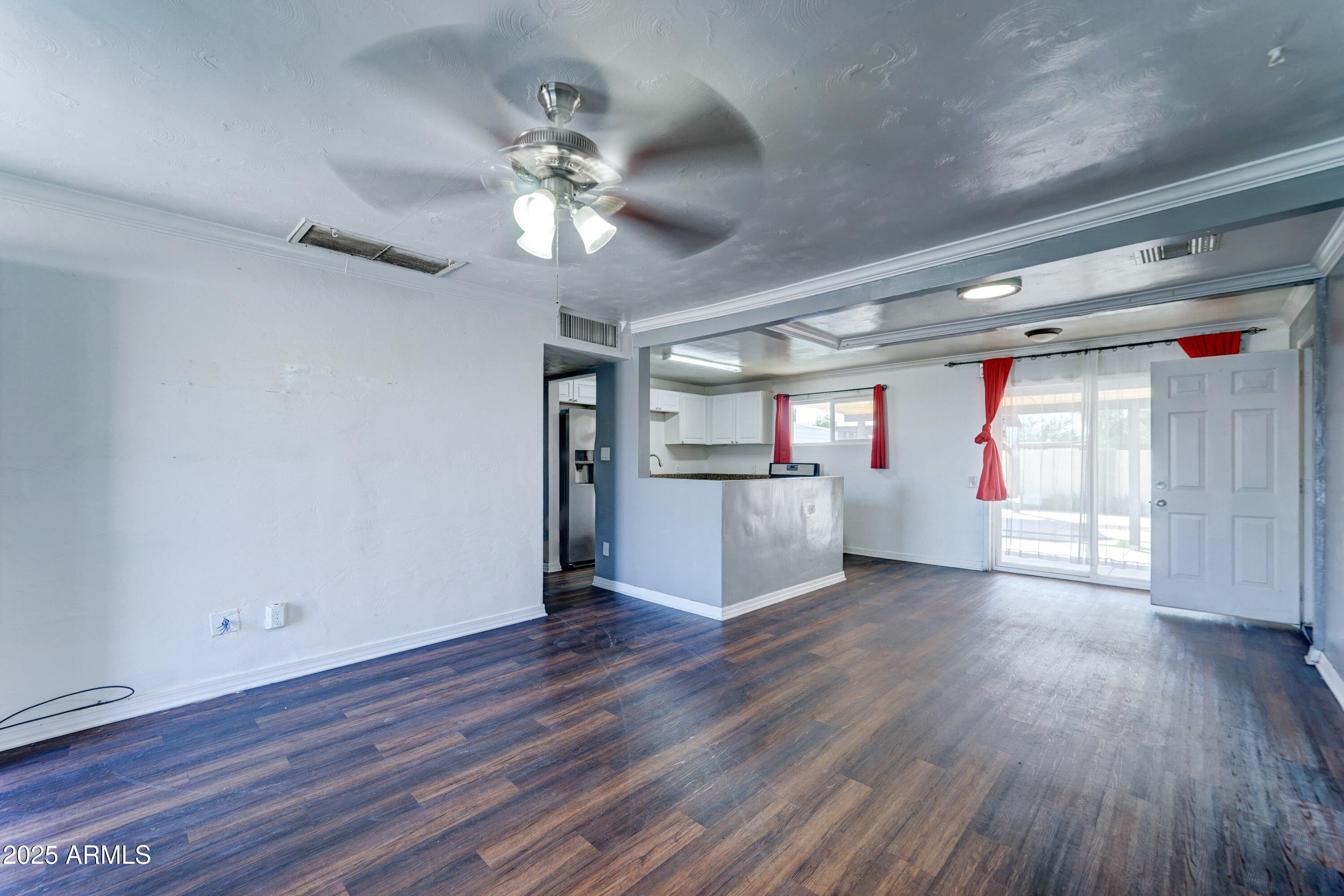 3029 W Montebello Avenue