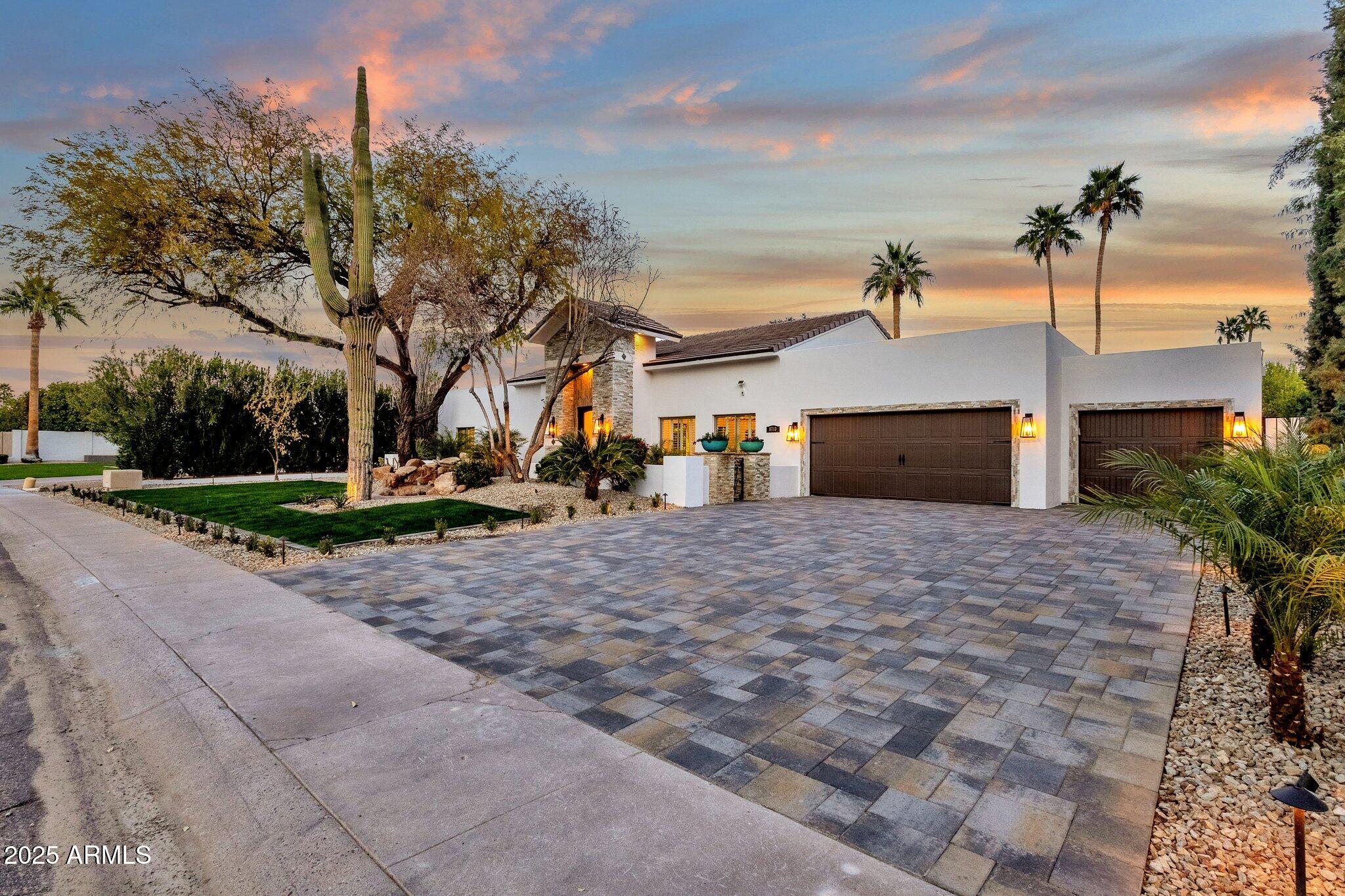 8713 N 80TH Place