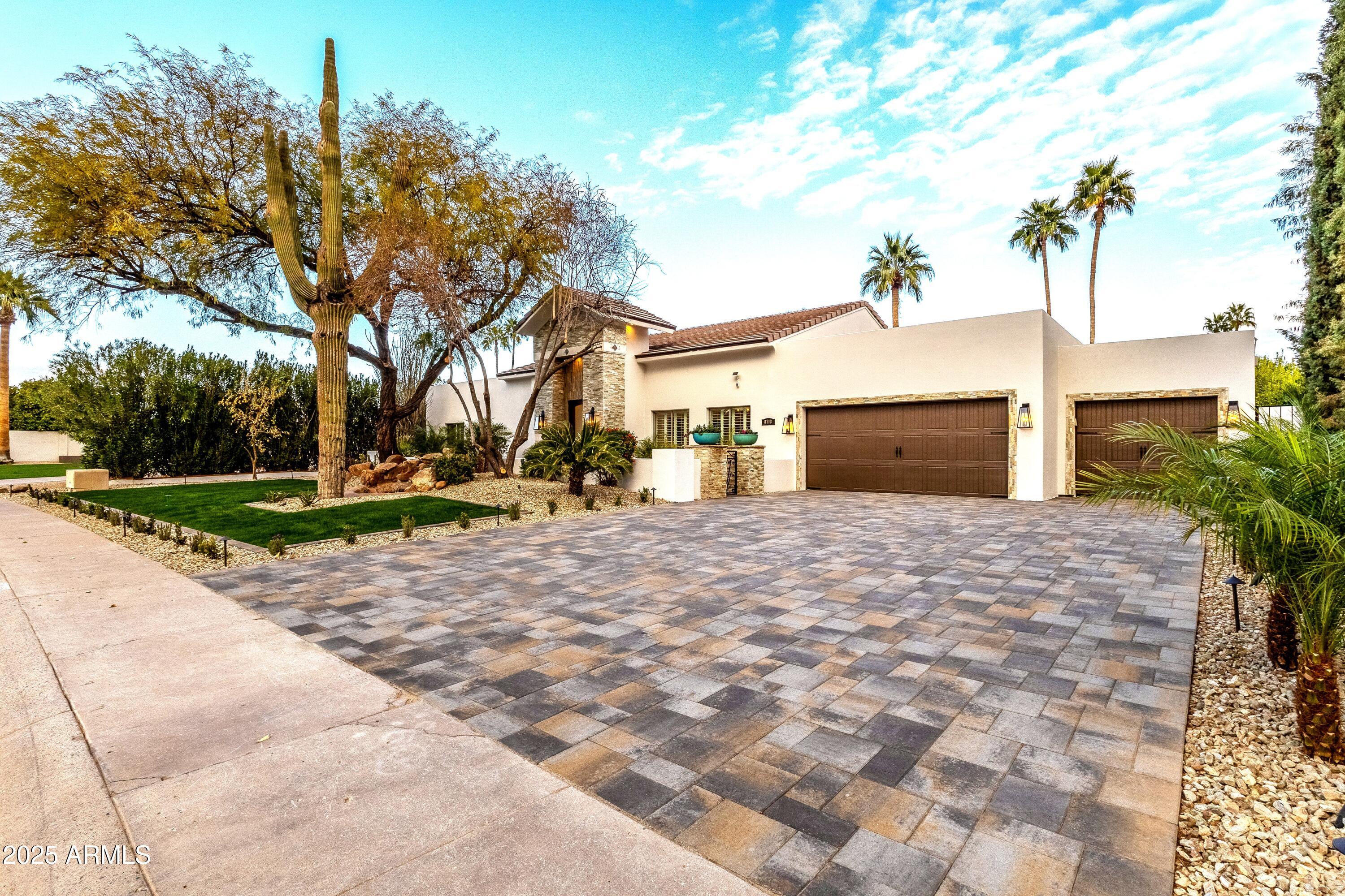 8713 N 80TH Place
