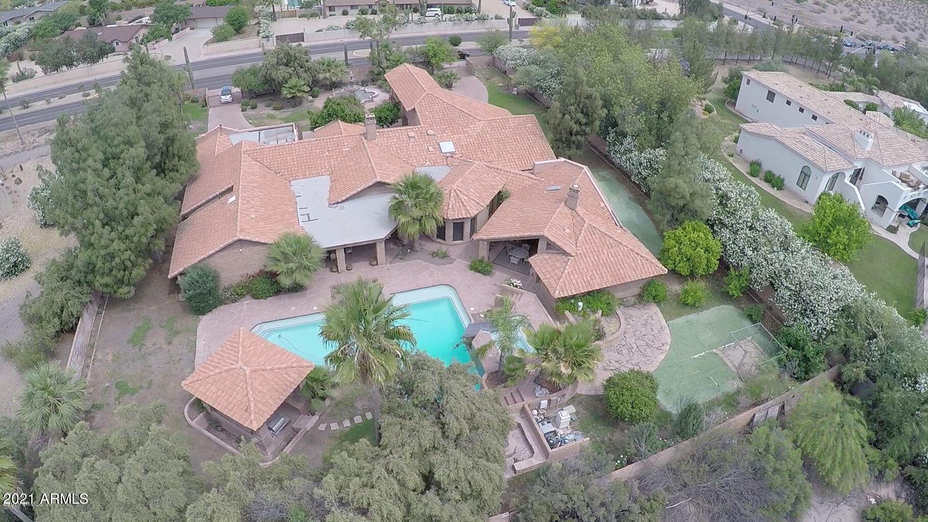 6723 E LINCOLN Drive