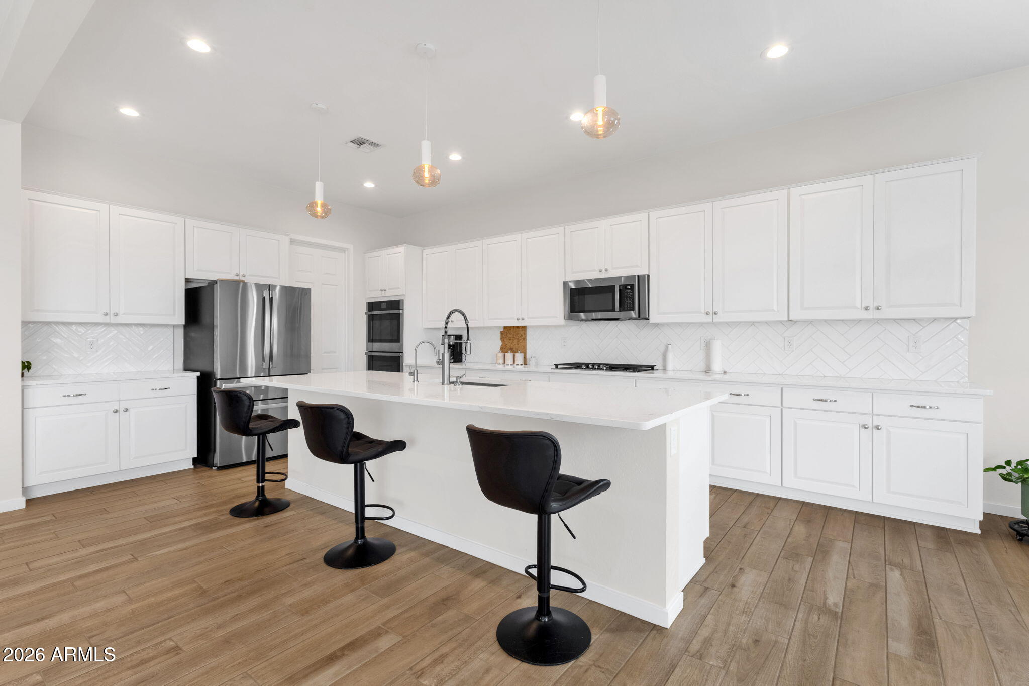 15713 W WASHINGTON Street