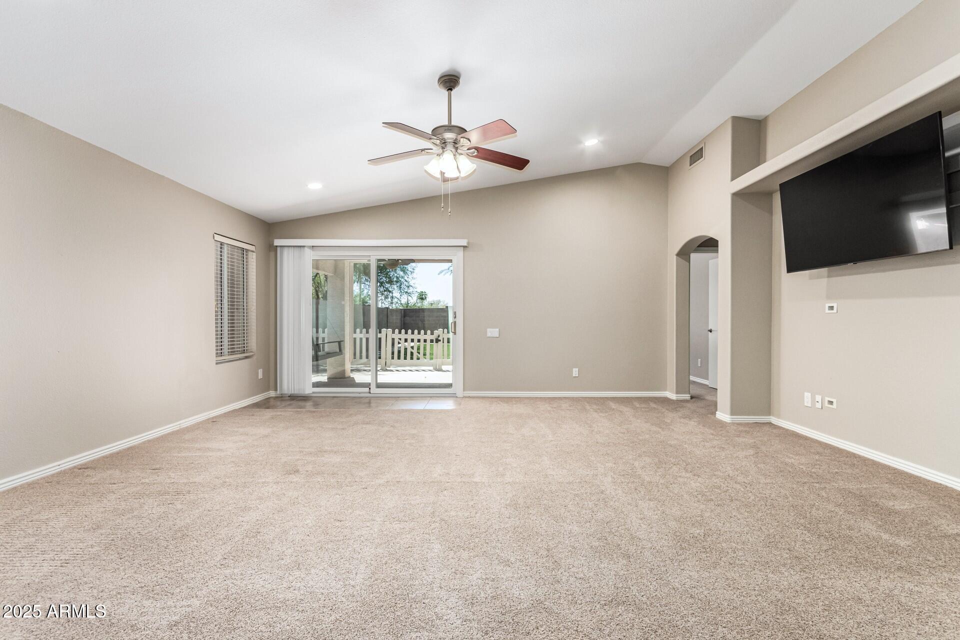 6241 W BLACKHAWK Drive