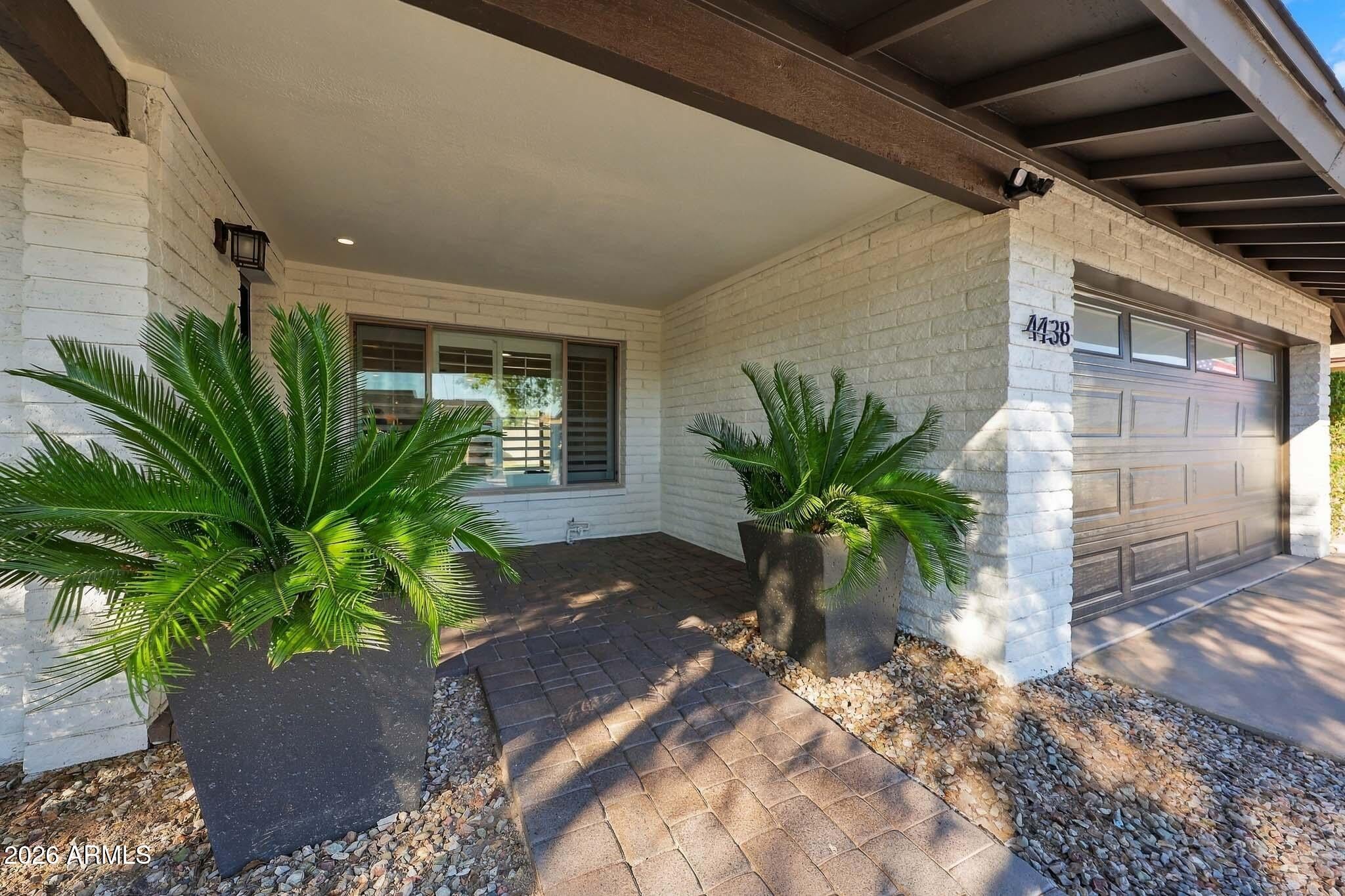 4438 E VOLTAIRE Avenue