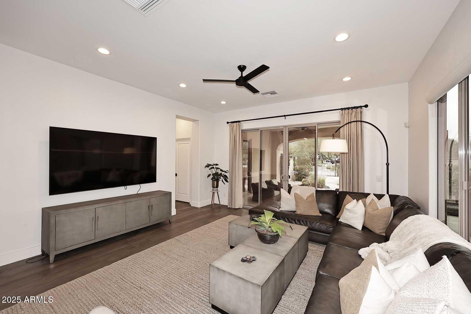 2979 S LOOKOUT Ridge