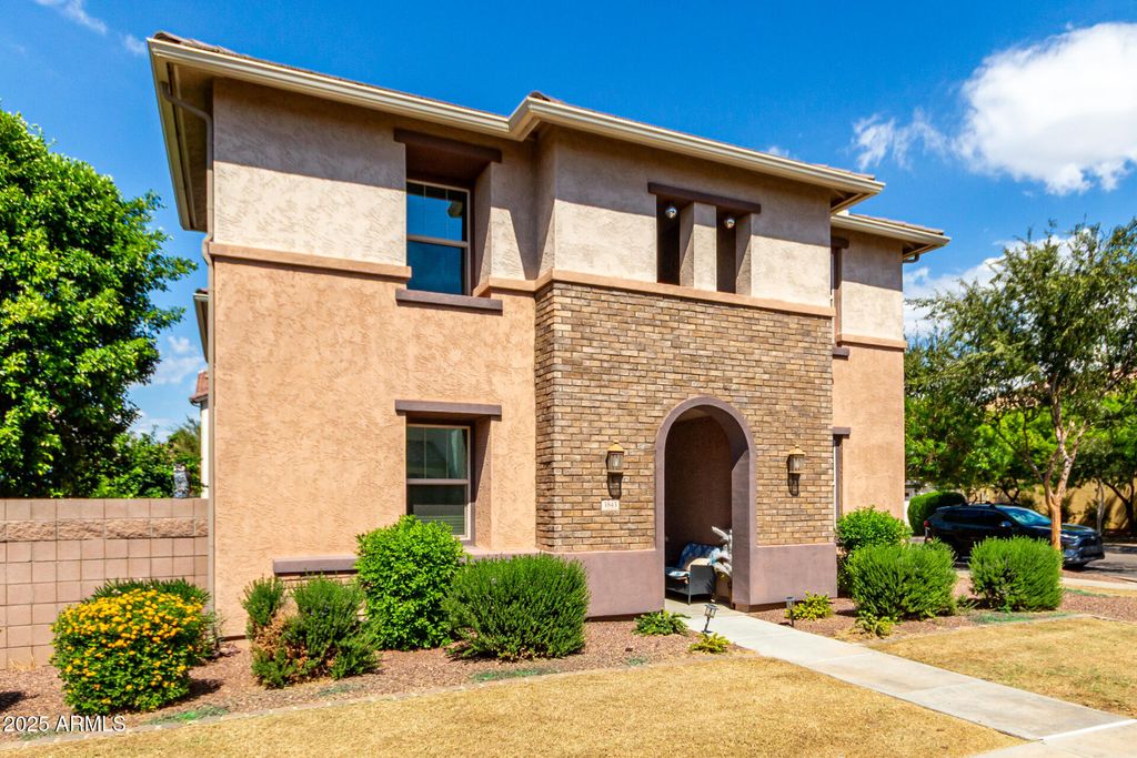 Photo of 3843 E Gideon Way, Gilbert, AZ 85296 (MLS # 6925768)