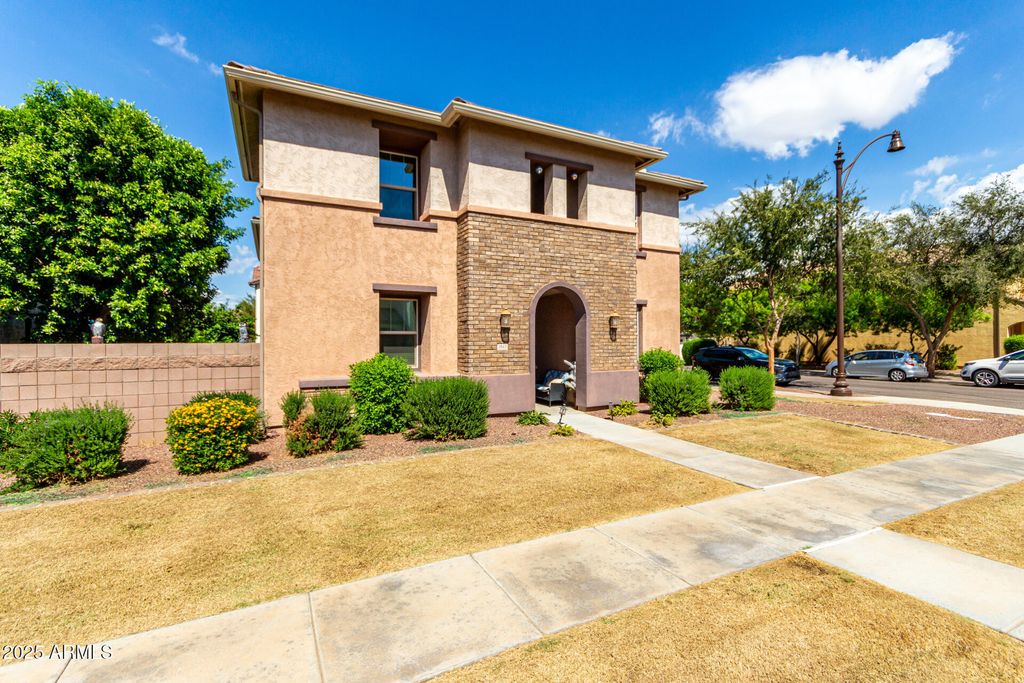 Photo of 3843 E Gideon Way, Gilbert, AZ 85296 (MLS # 6925768)