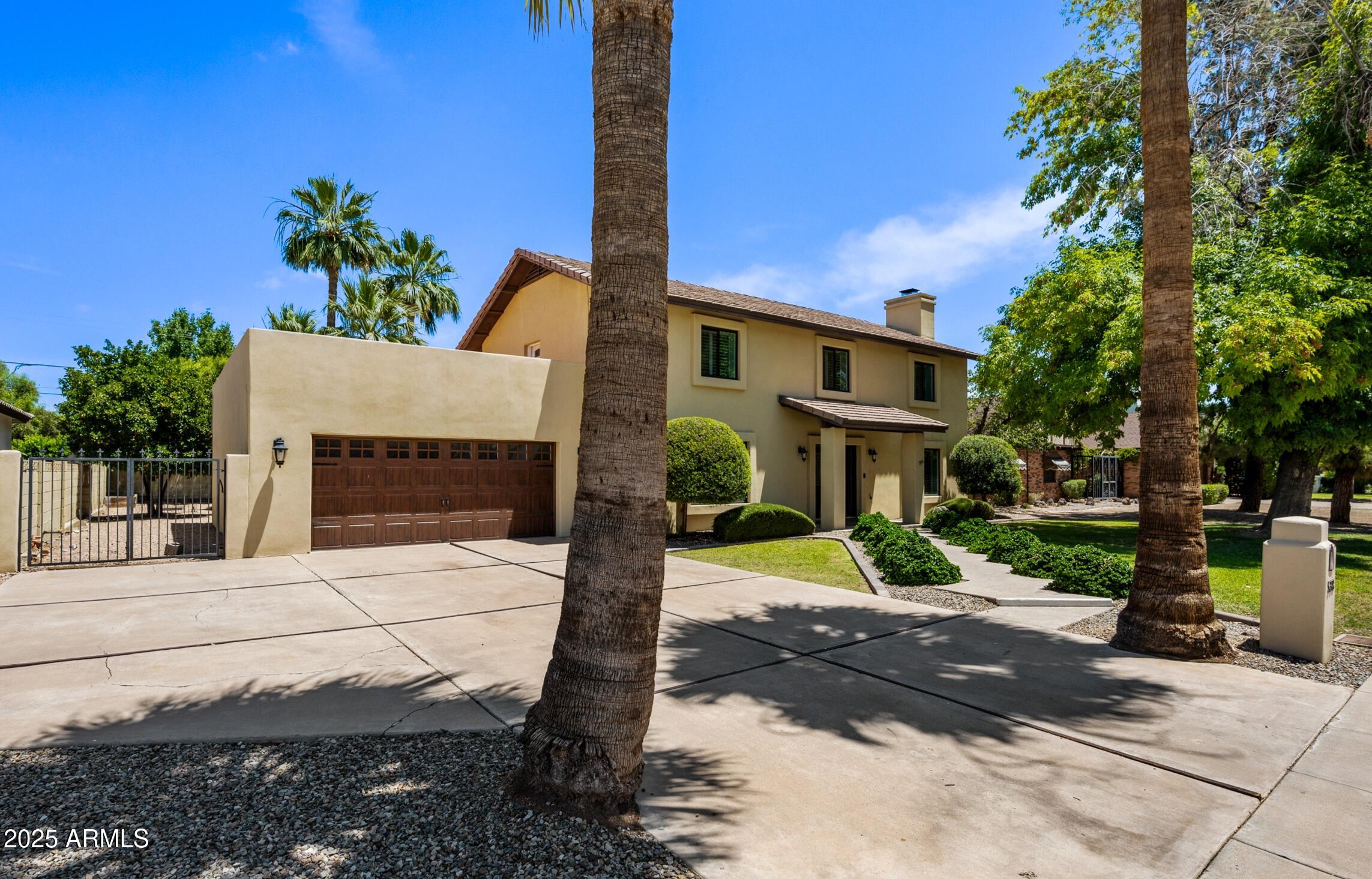 538 W LAS PALMARITAS Drive