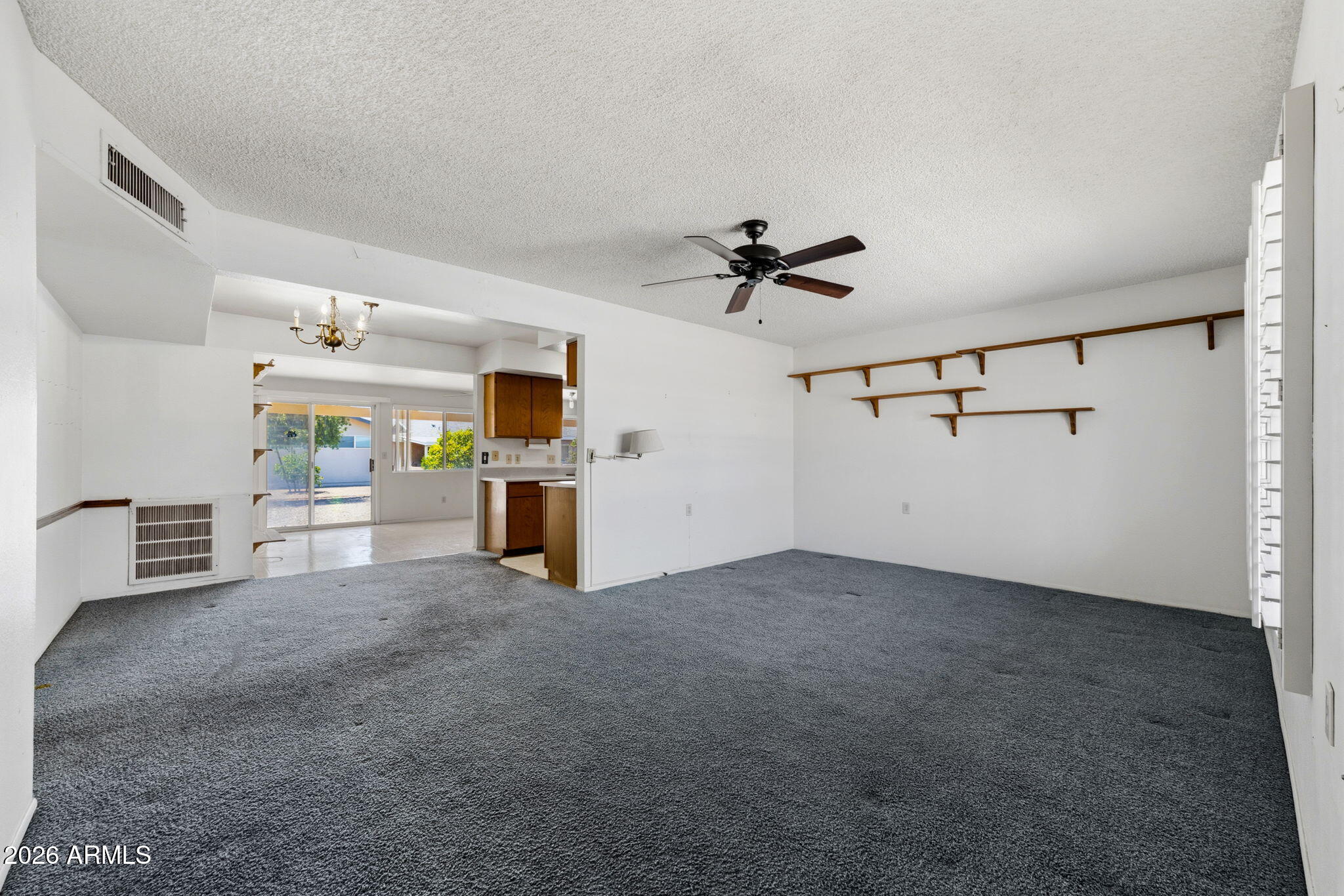 831 LEISURE WORLD --
