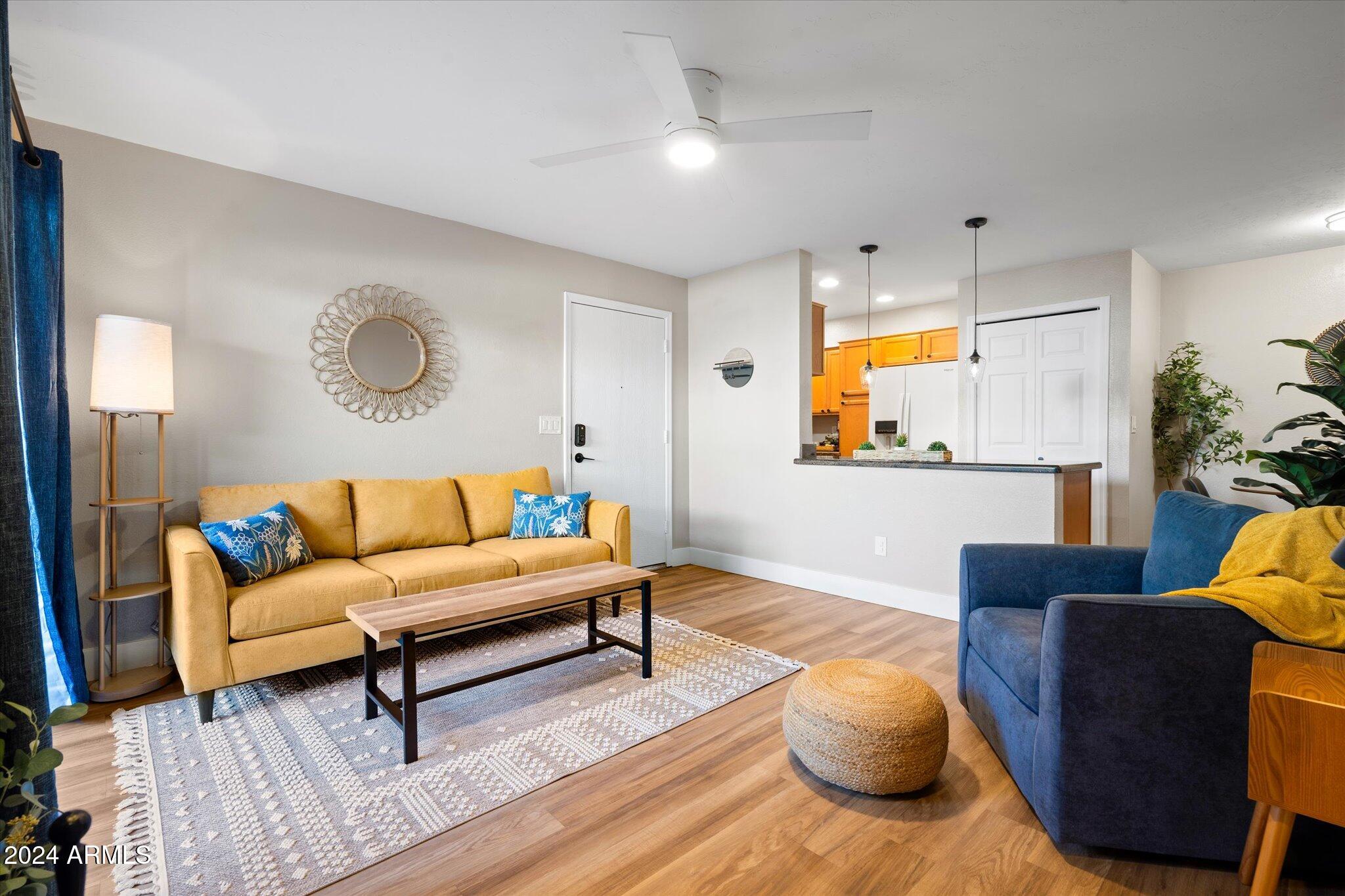 533 W GUADALUPE Road 1063