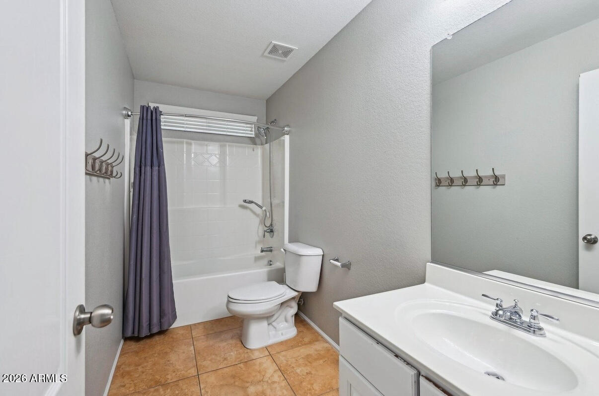 CAMINO A LAGO SOUTH UNIT 7 - Residential