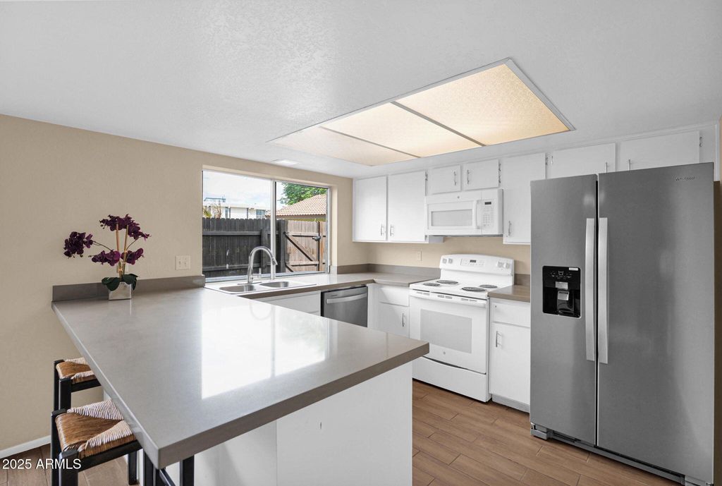 Photo of 15201 N 25th Drive #11, Phoenix, AZ 85023 (MLS # 6934663)
