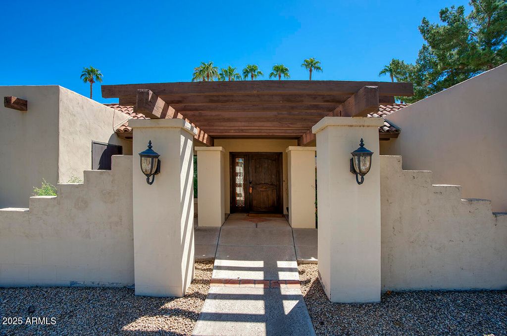 Photo of 201 E Citation Lane, Tempe, AZ 85284 (MLS # 6968451)