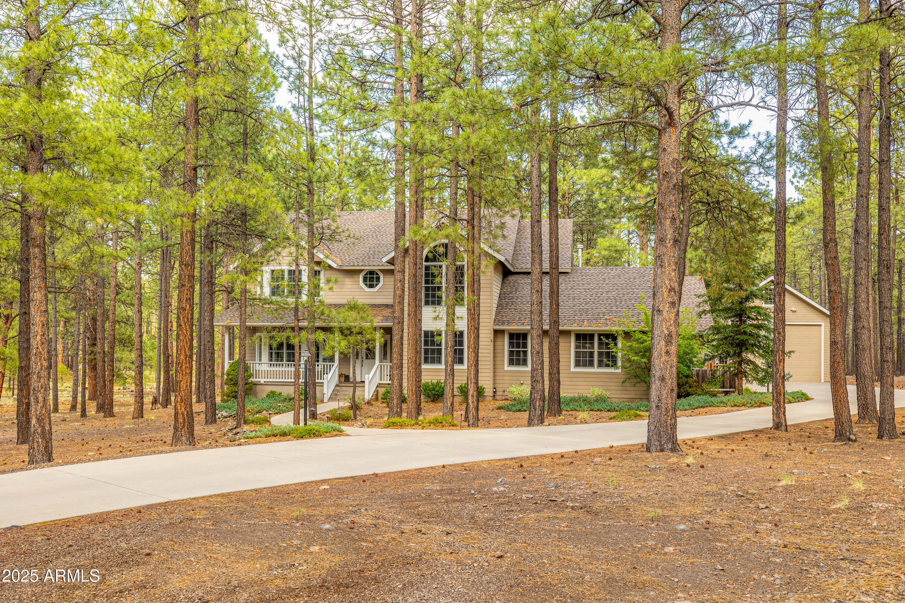 3948 WESTWOOD Circle