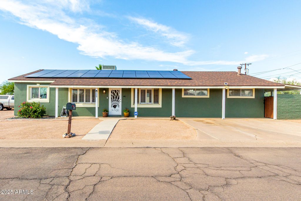 Photo of 220 W 13th Street, Casa Grande, AZ 85122 (MLS # 6915374)
