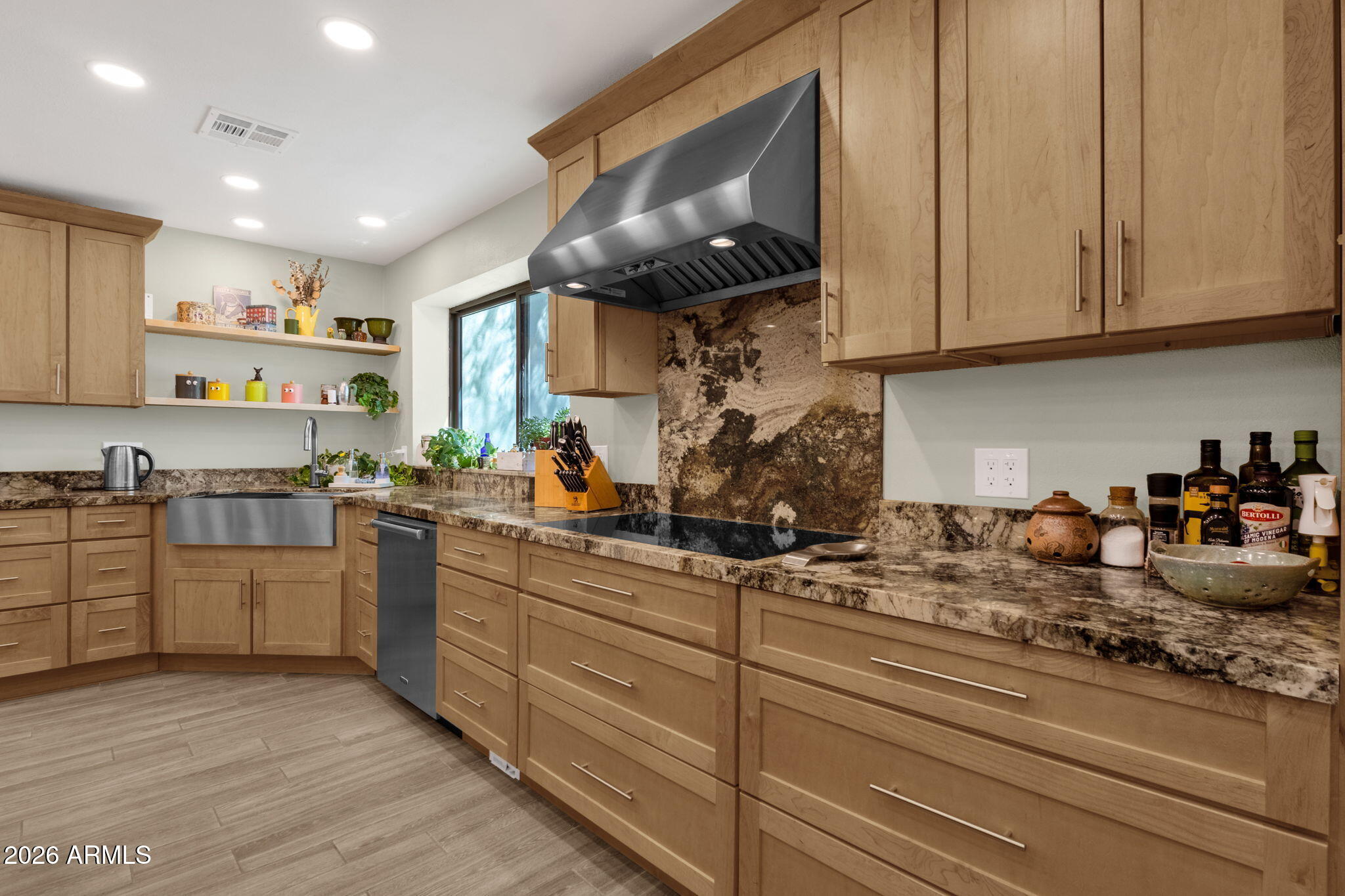 PARADISE HEIGHTS - Residential