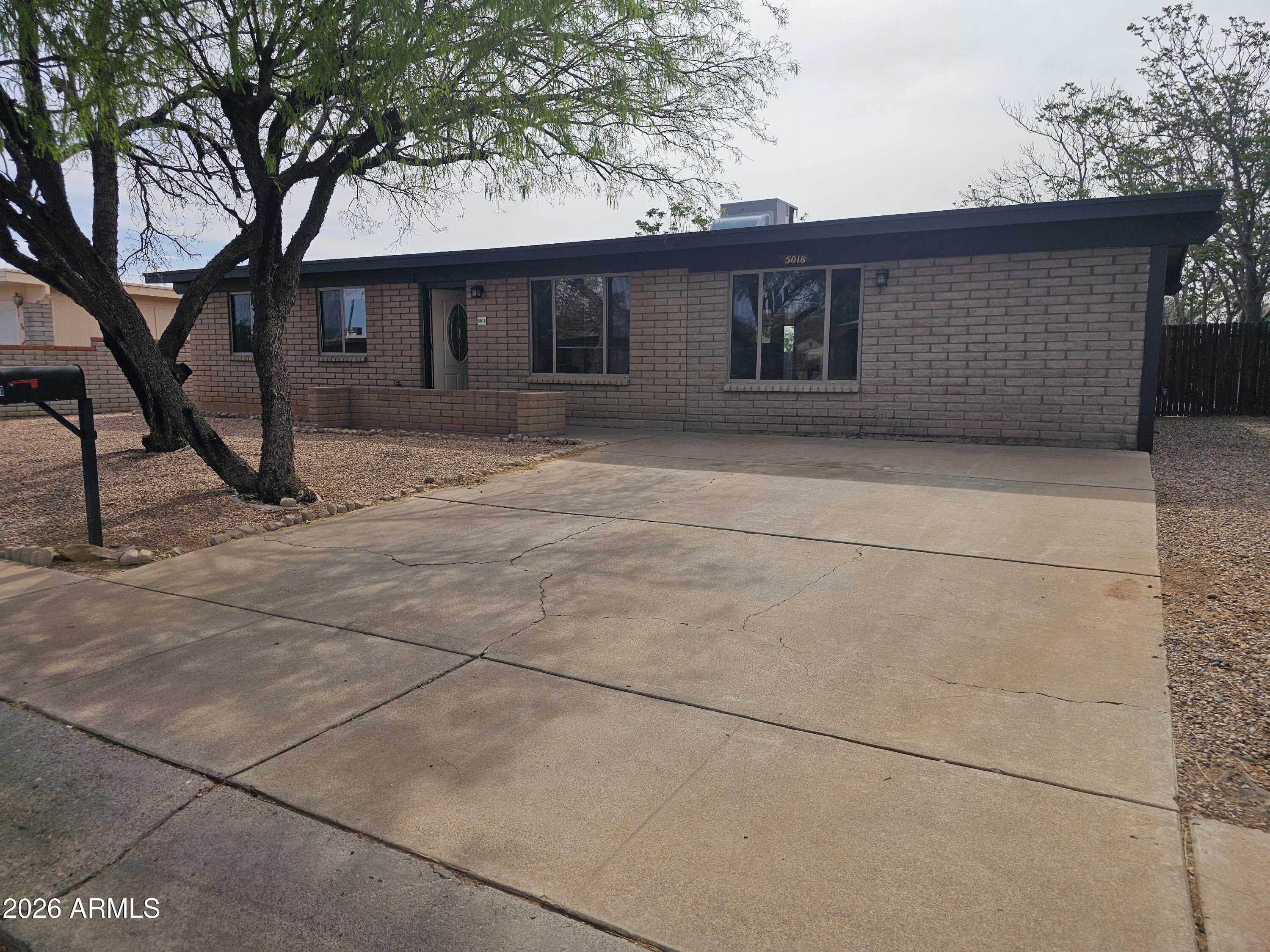 5018 E EVERGREEN Drive