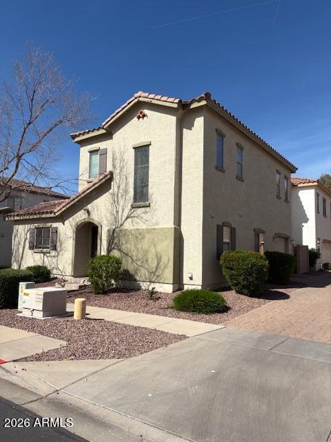 4698 E LAUREL Avenue