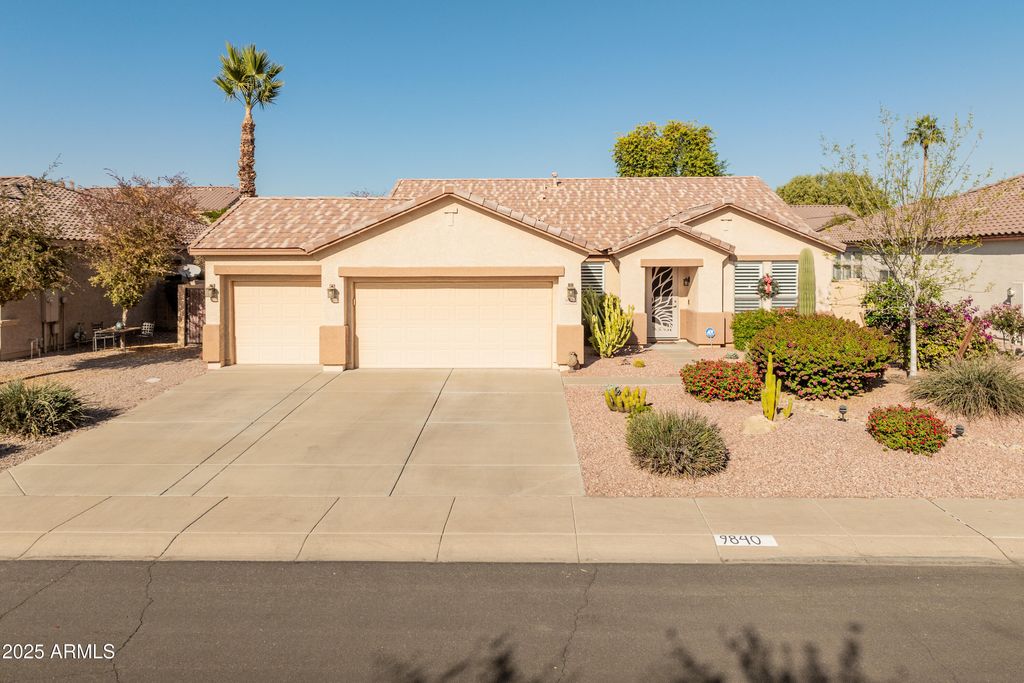 Photo of 9840 W Echo Lane, Peoria, AZ 85345 (MLS # 6959886)