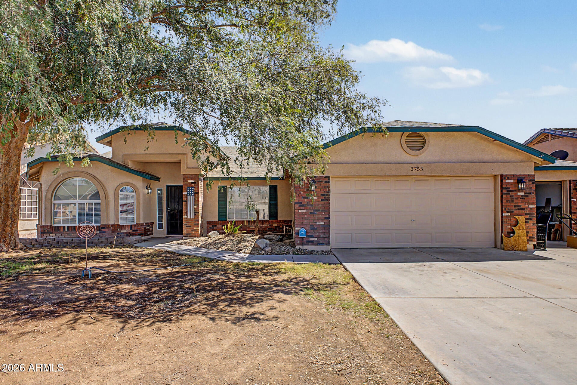 3753 E WHITEHALL Drive