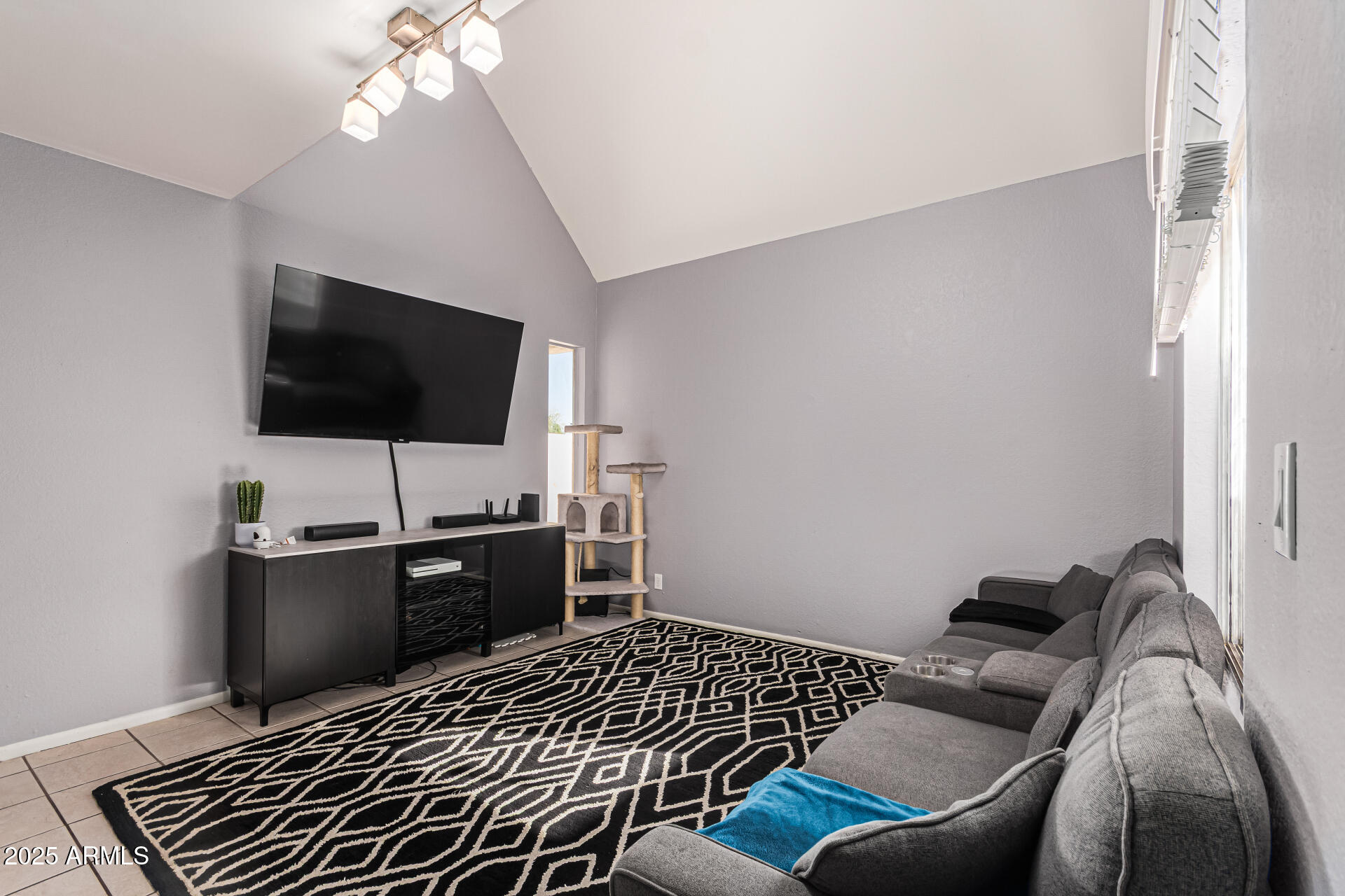 1342 W EMERALD Avenue 352