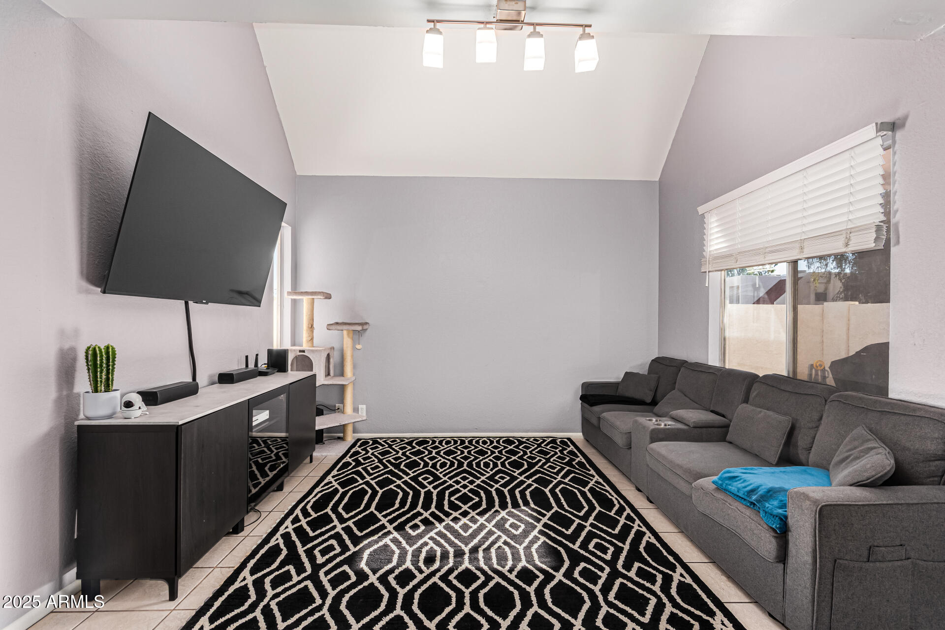 1342 W EMERALD Avenue 352