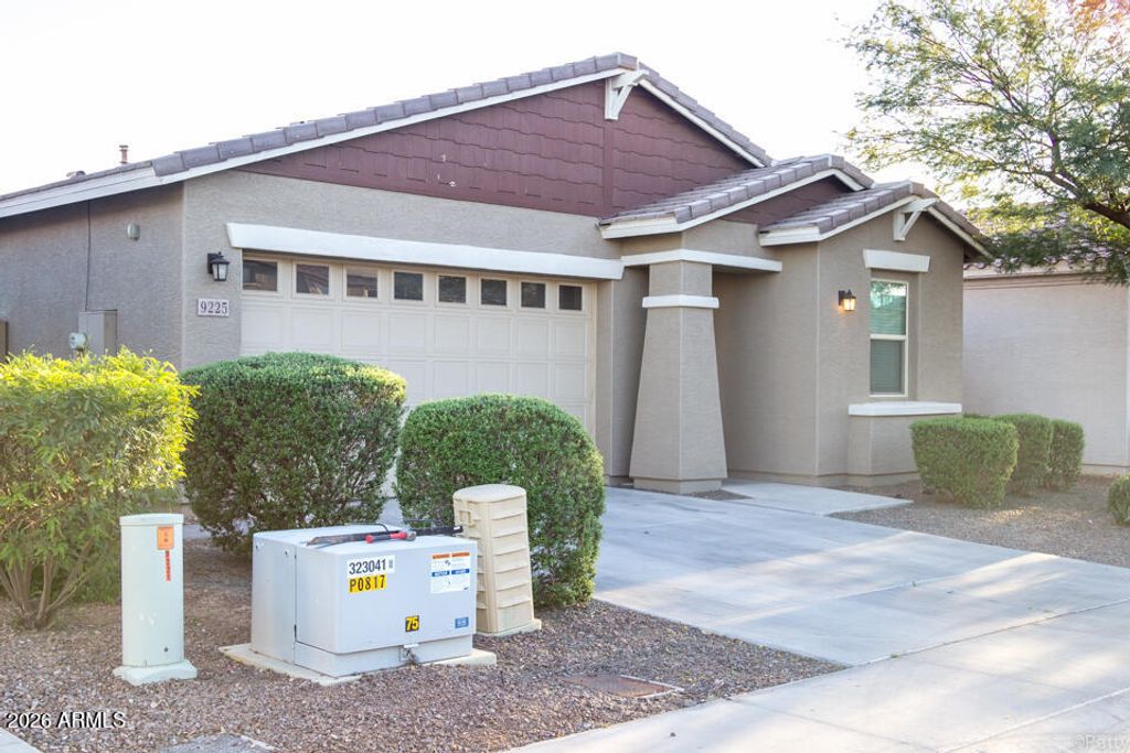 Photo of 9225 W Willow Bend Lane, Phoenix, AZ 85037 (MLS # 7001409)