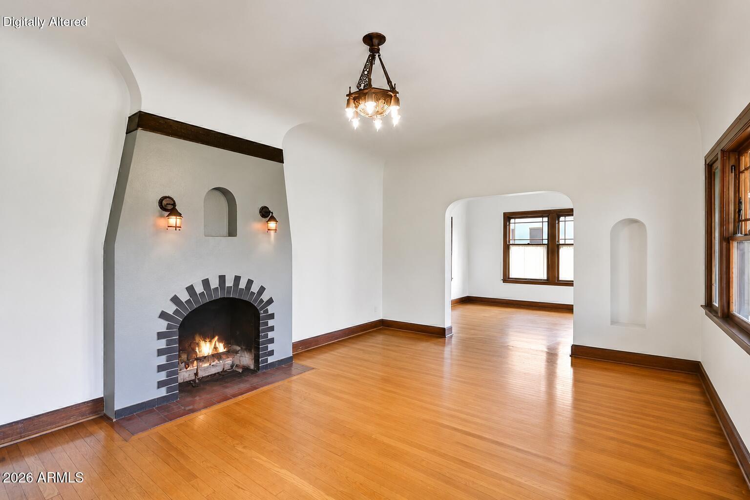 922 W WILLETTA Street