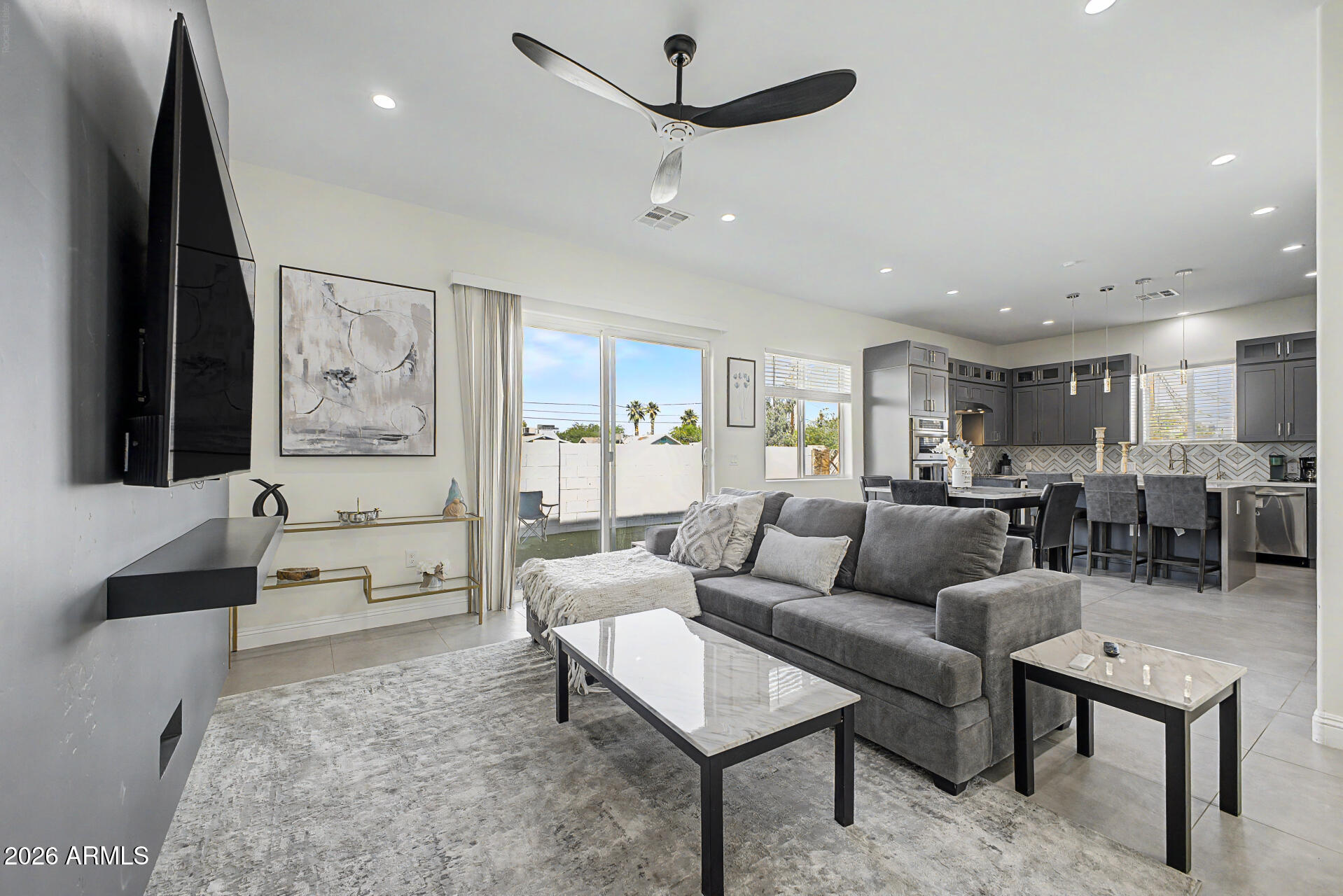 1344 E POLK Street B