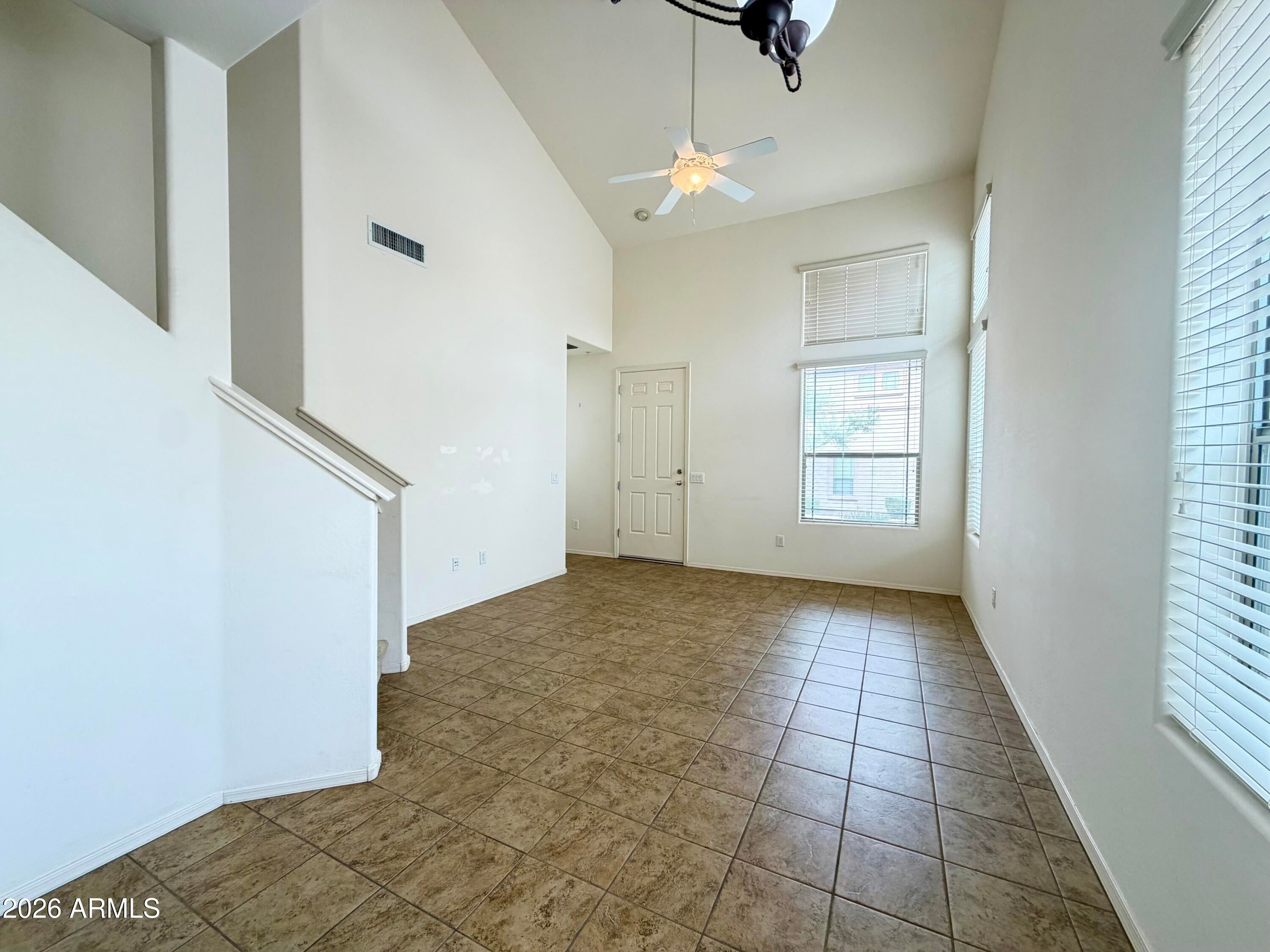 42424 N GAVILAN PEAK Parkway 32102