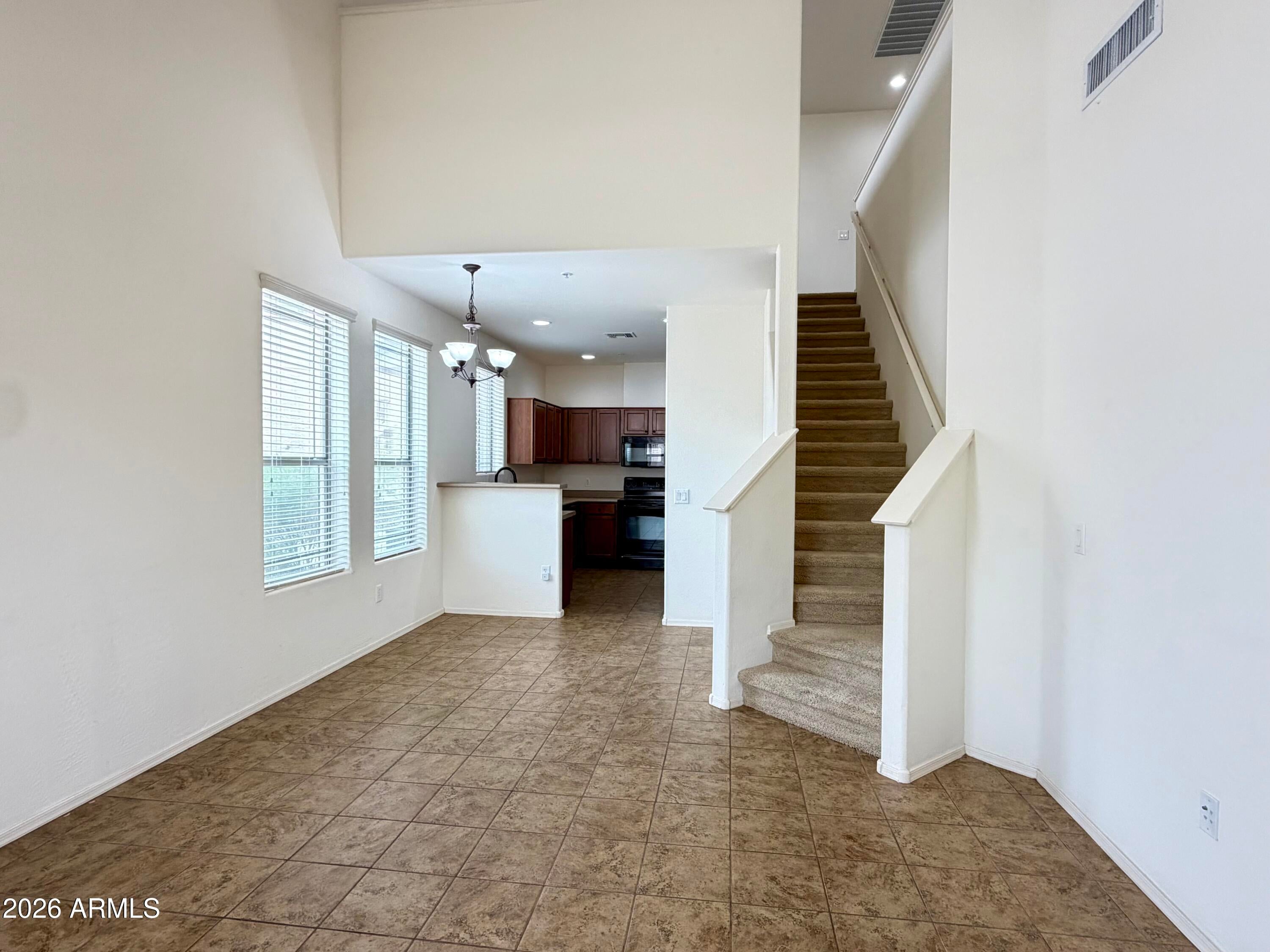42424 N GAVILAN PEAK Parkway 32102