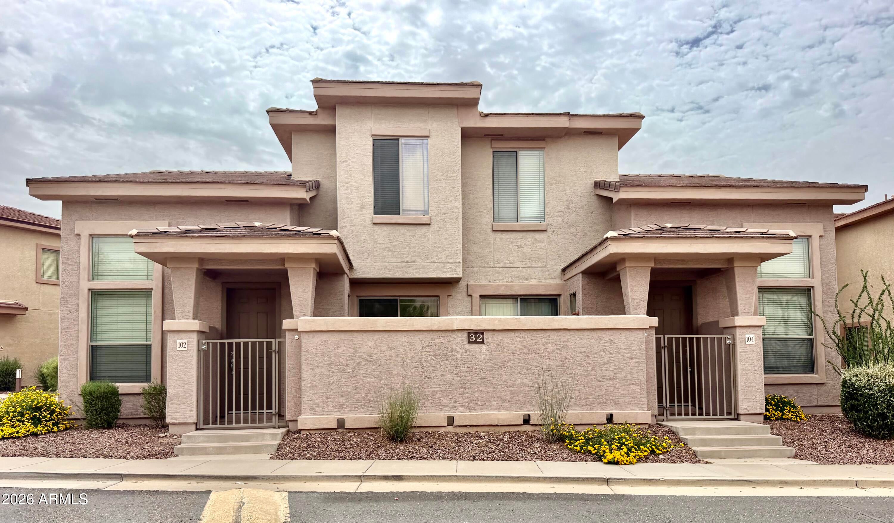42424 N GAVILAN PEAK Parkway 32102