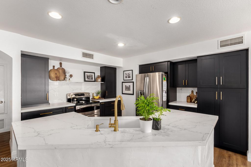 Photo of 1118 E Encinas Avenue, Gilbert, AZ 85234 (MLS # 6951848)