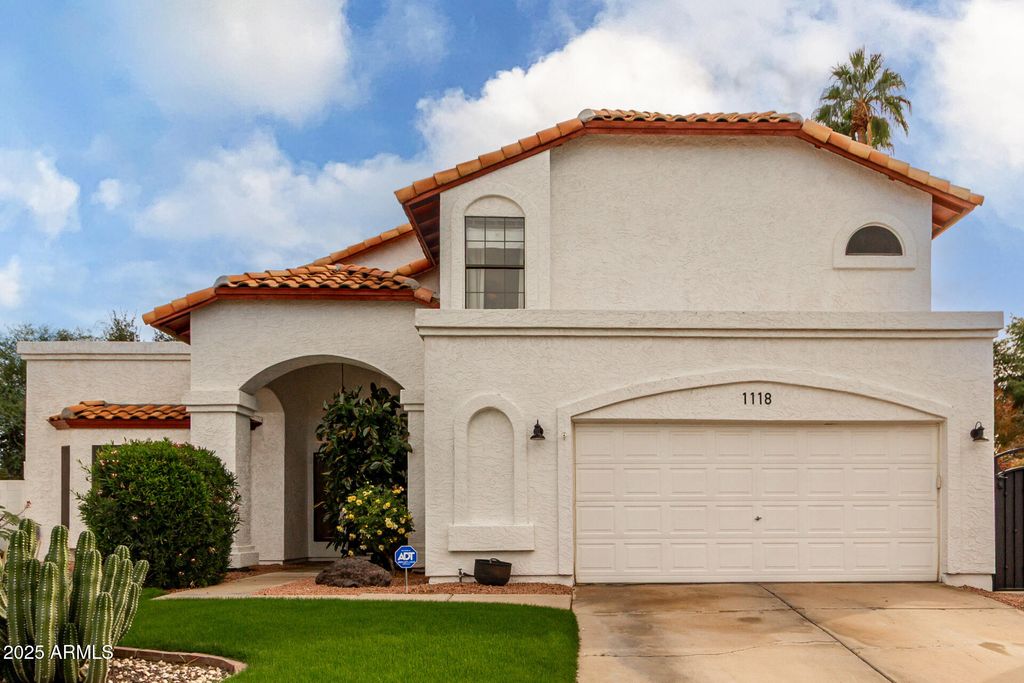 Photo of 1118 E Encinas Avenue, Gilbert, AZ 85234 (MLS # 6951848)