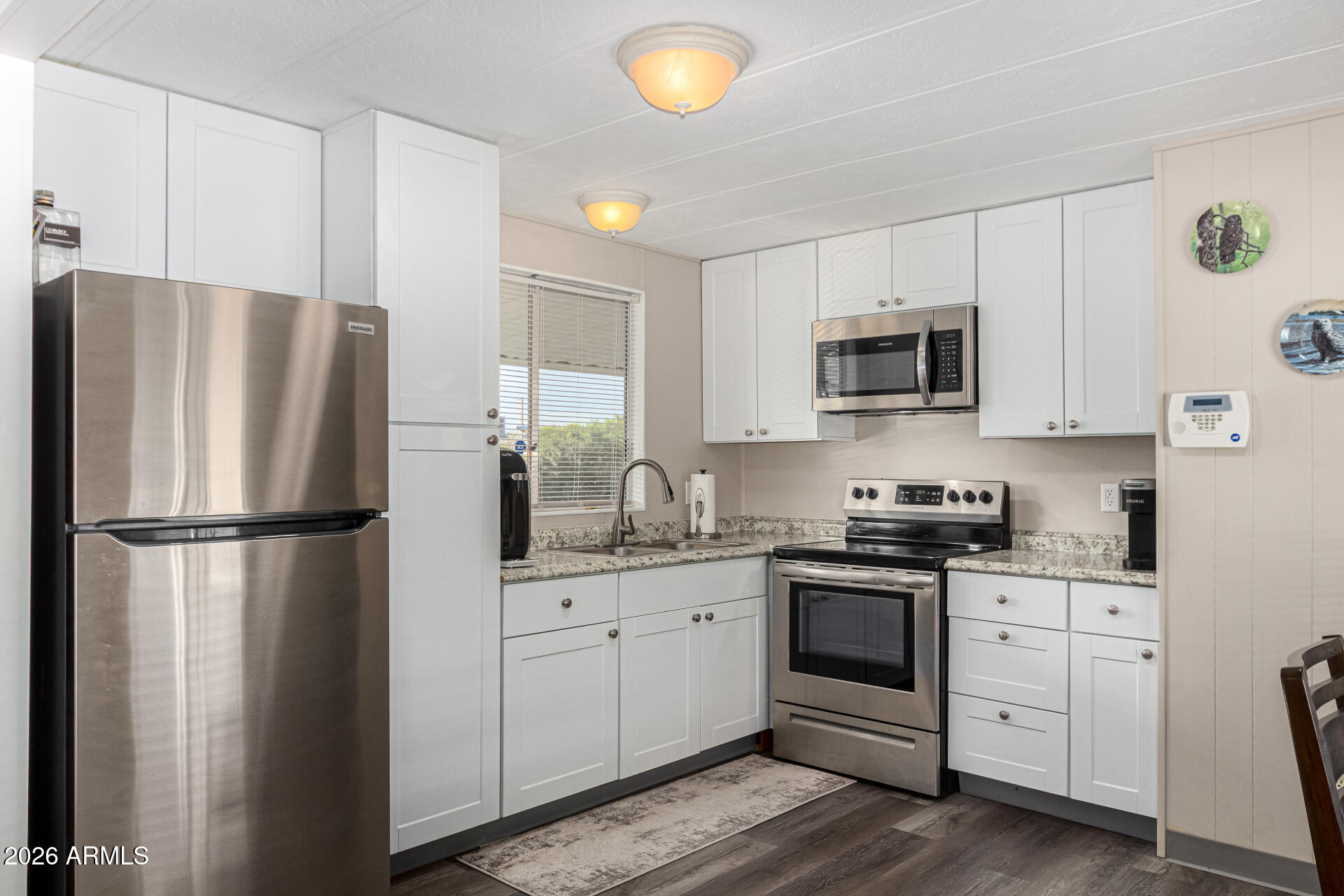 9333 E UNIVERSITY Drive 56