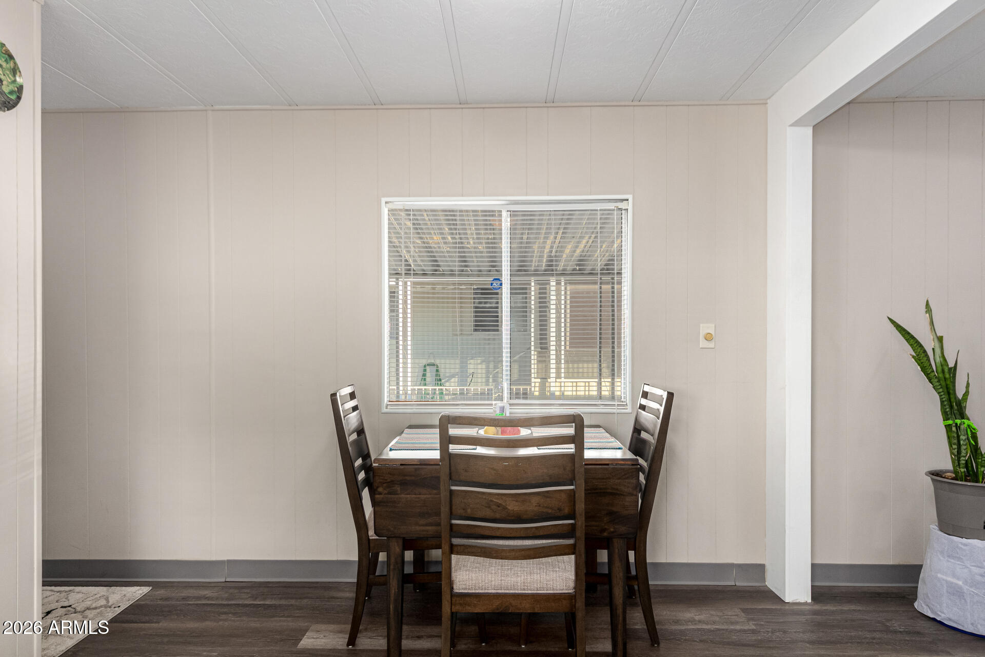 9333 E UNIVERSITY Drive 56