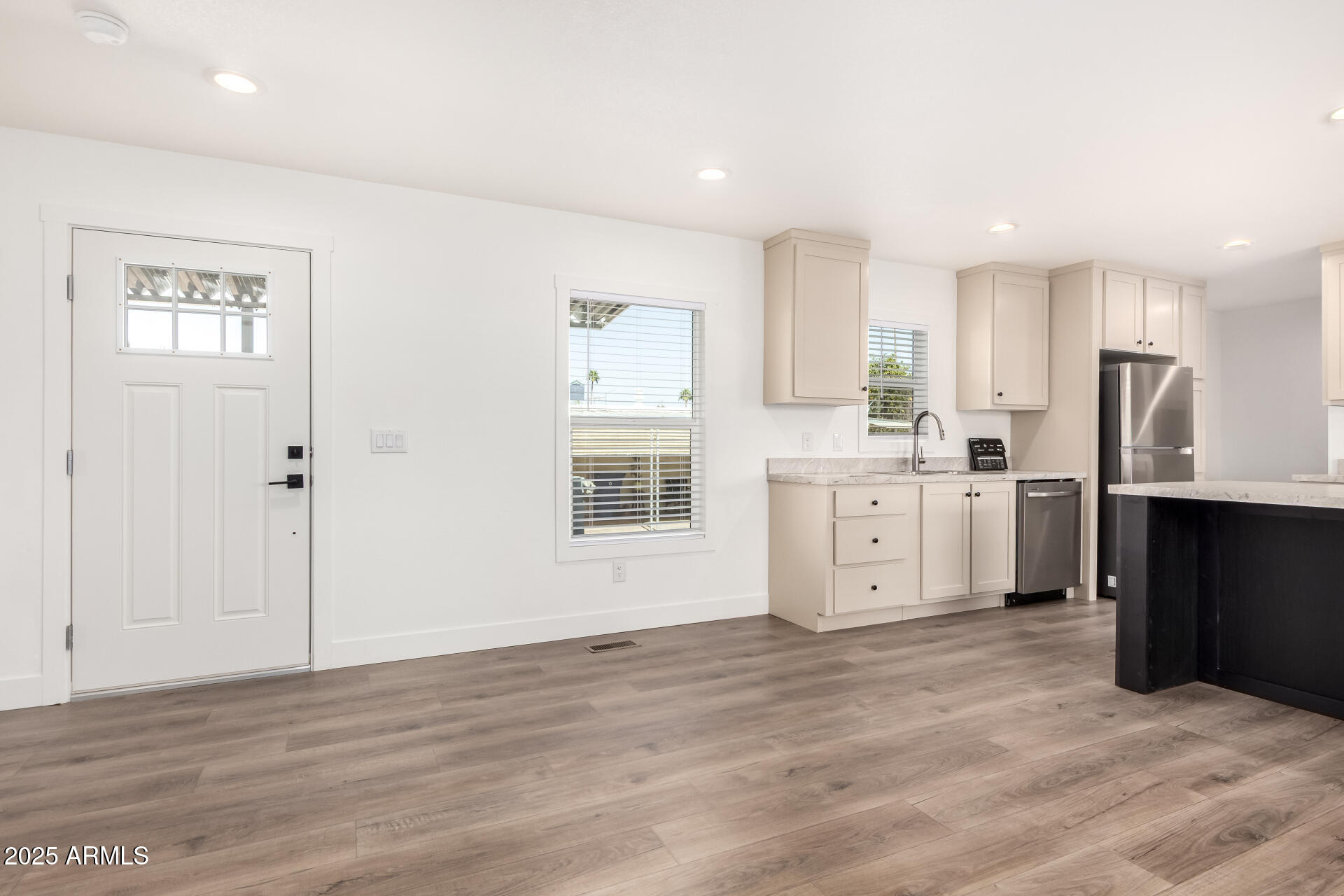 2650 W UNION HILLS Drive 123