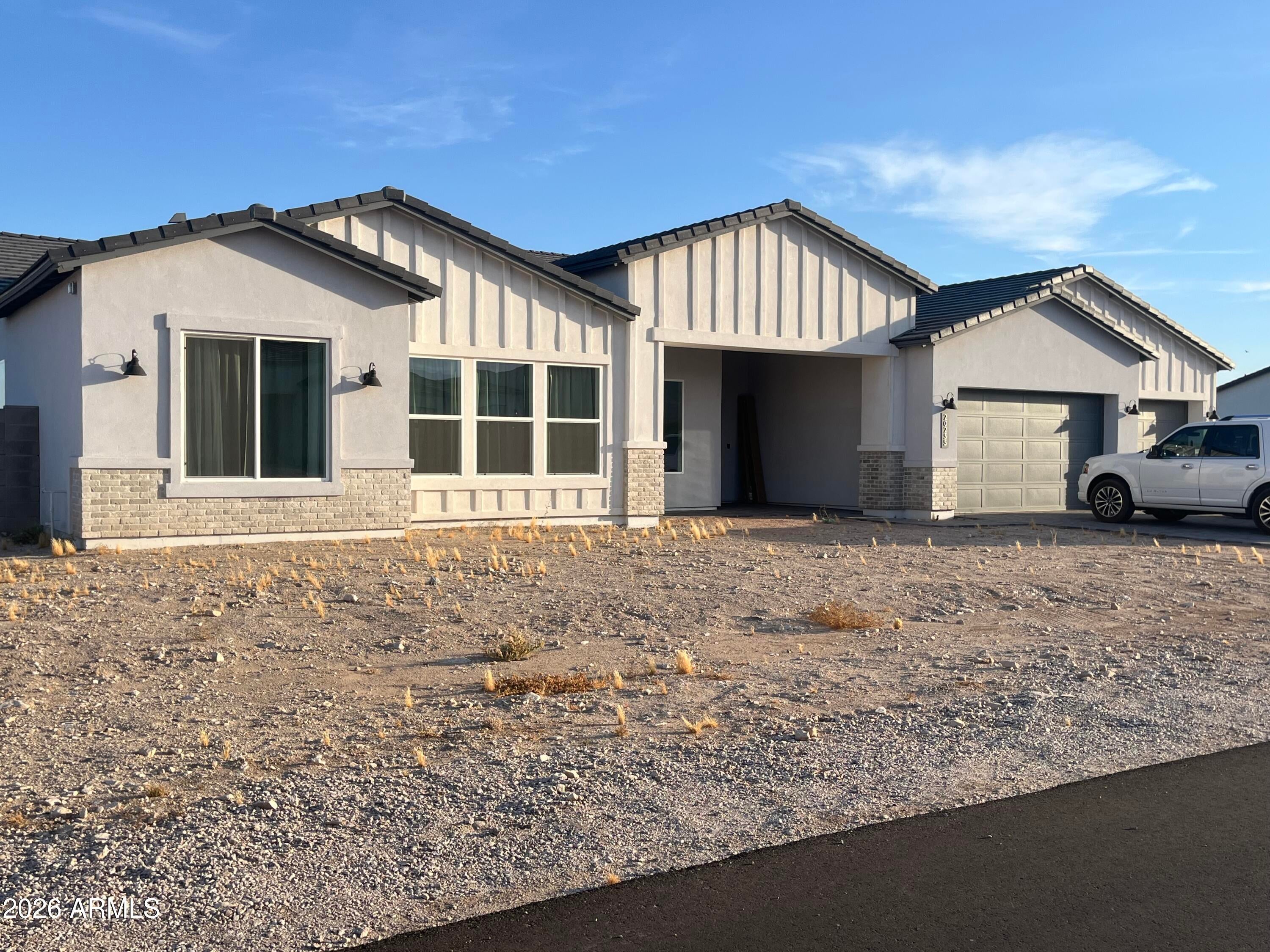 20255 W HIGHLAND Avenue