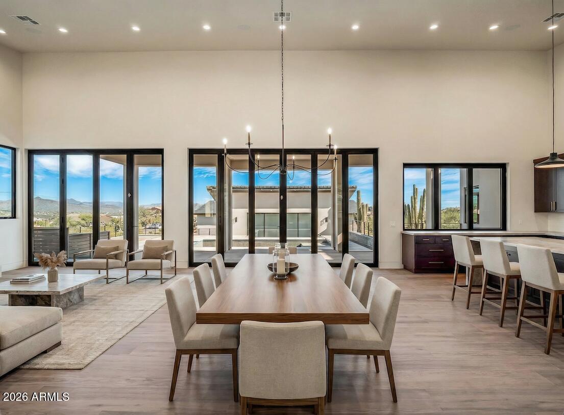 1730 W SENTINEL ROCK Road