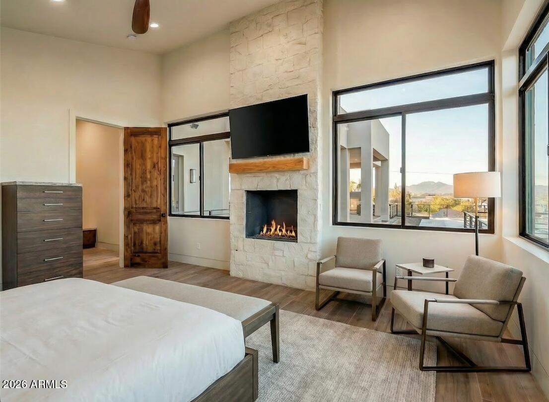 1730 W SENTINEL ROCK Road