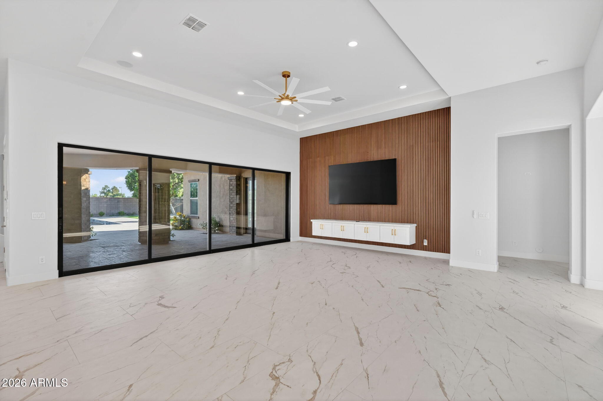 2285 E MEAD Drive