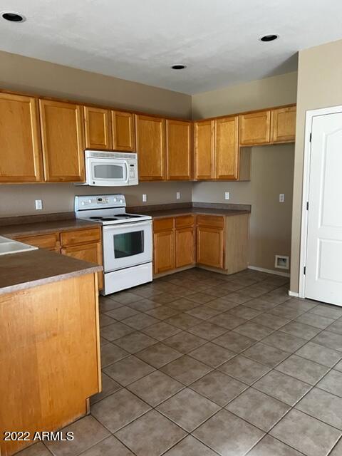 4106 S MARIPOSA Drive