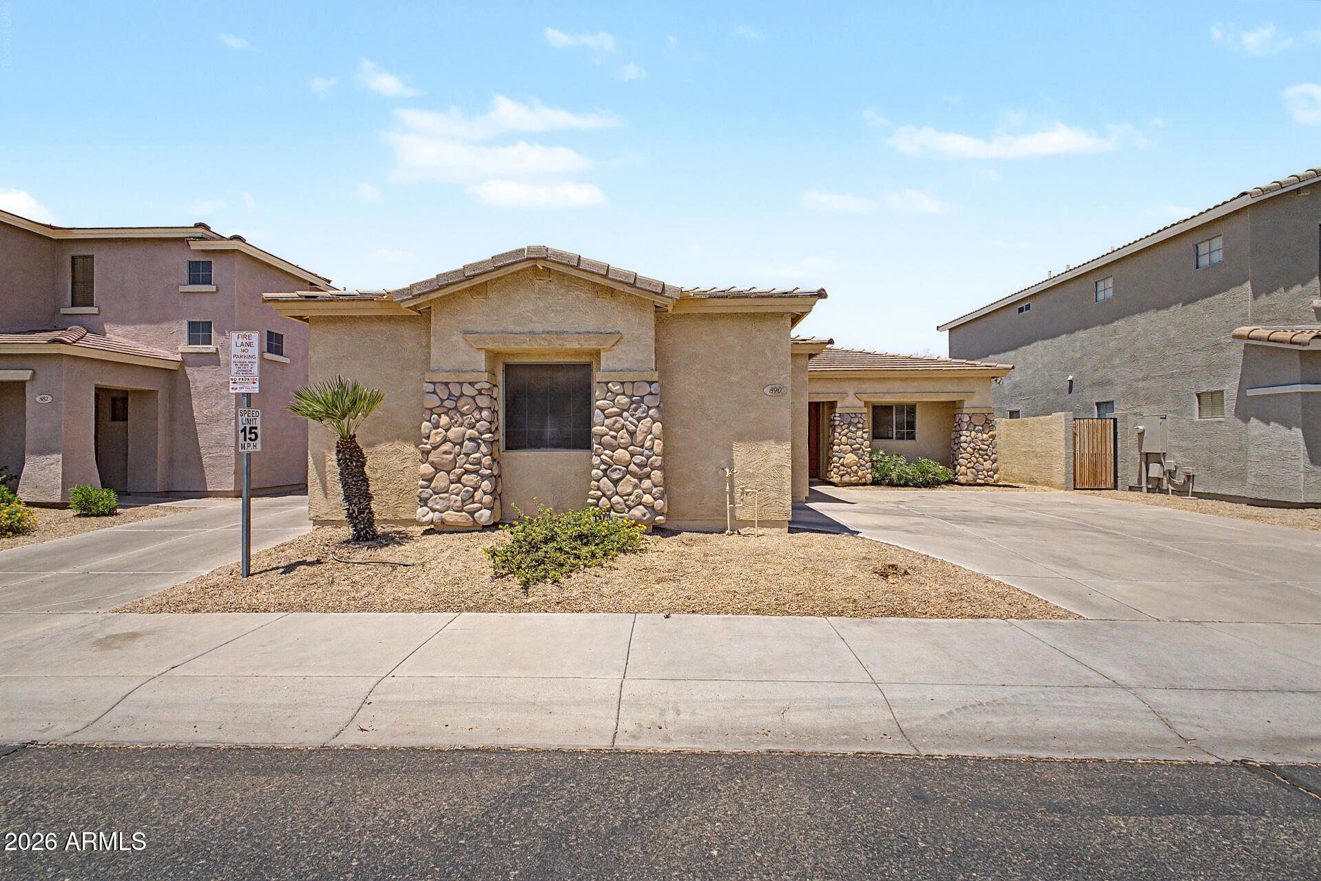 890 E CHRISTINE Place