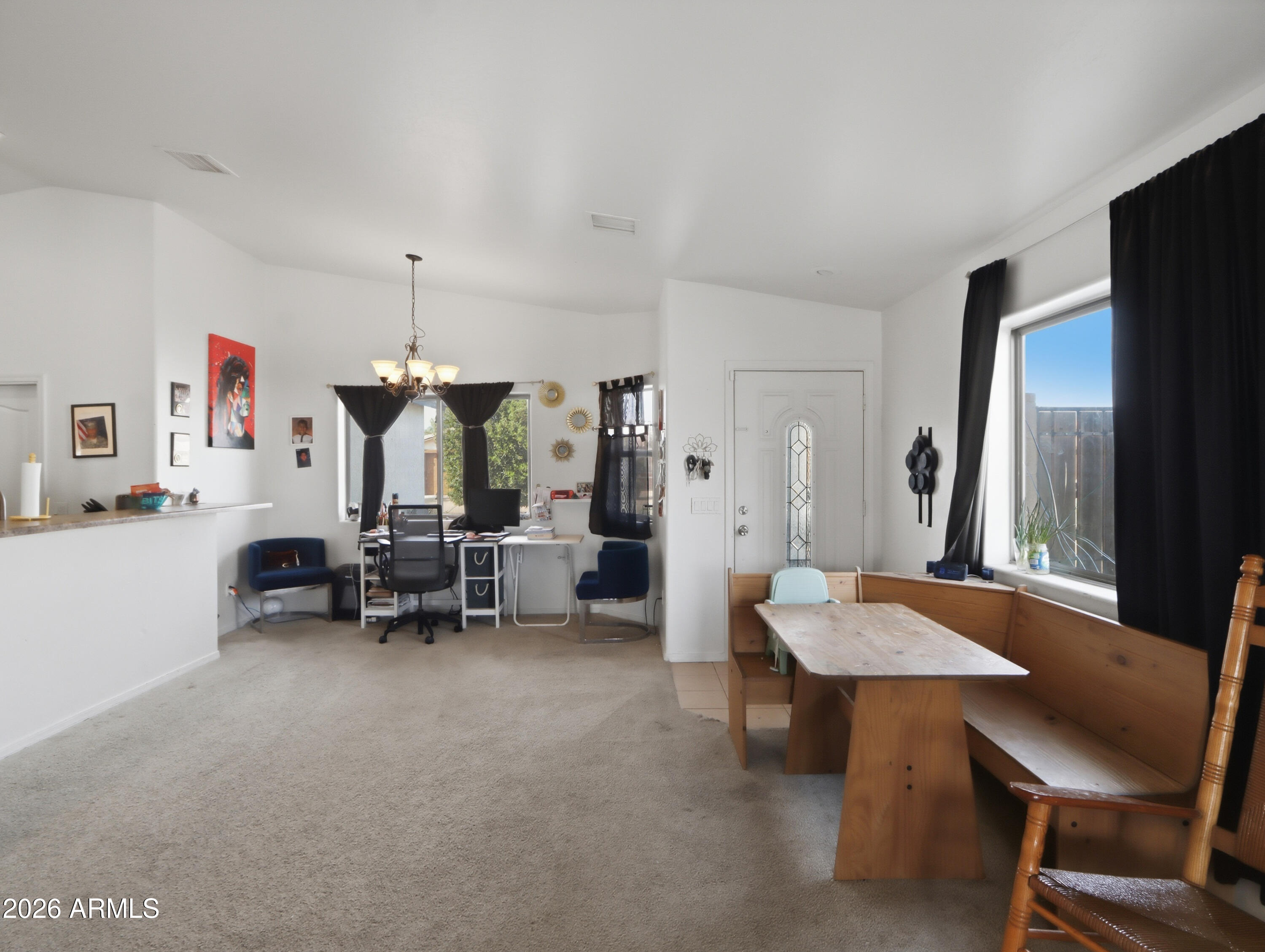 1207 W SULLIVAN Avenue