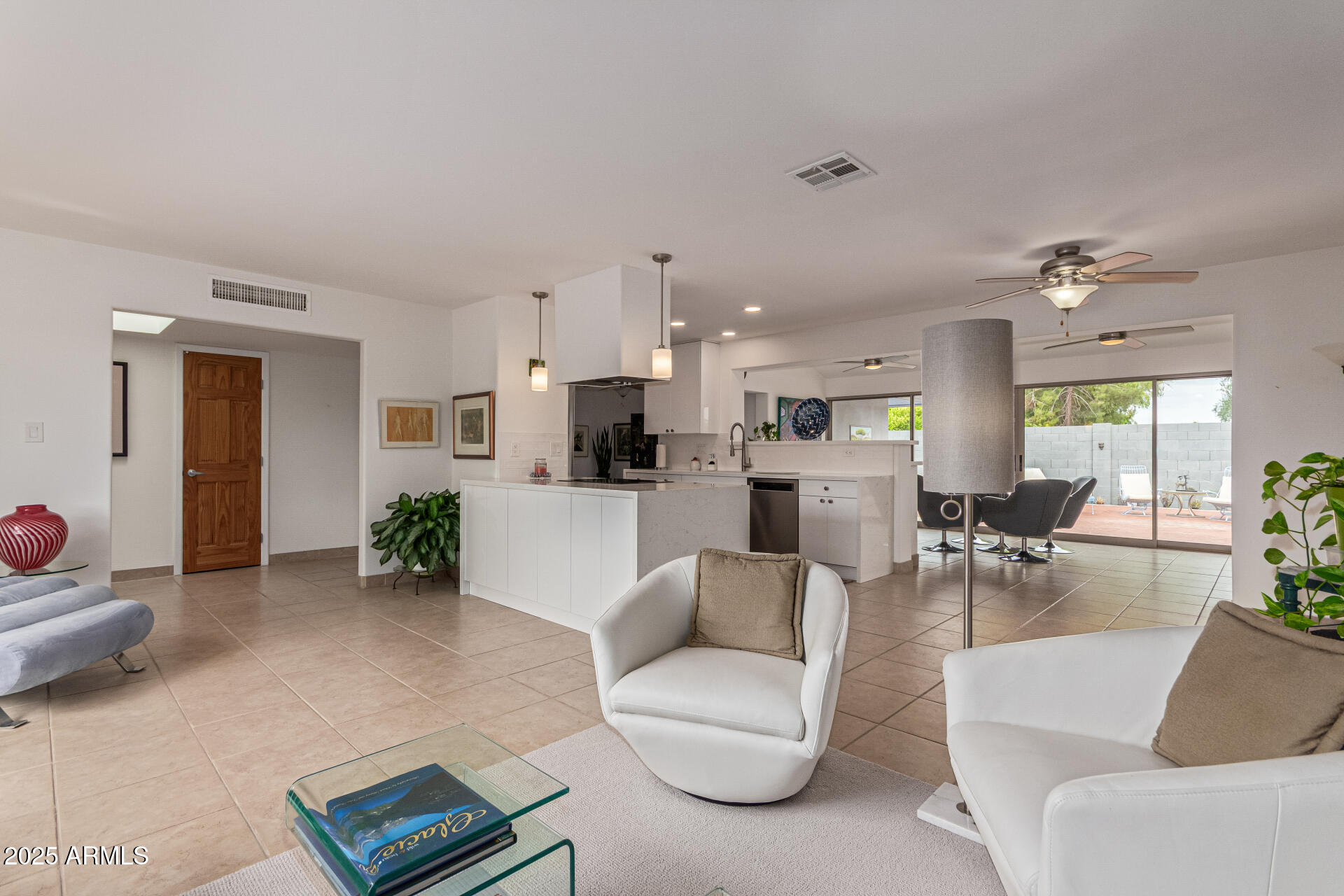 644 E LA JOLLA Drive