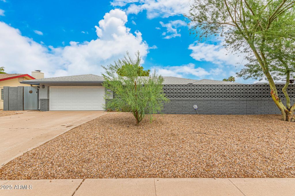 Photo of 644 E La Jolla Drive, Tempe, AZ 85282 (MLS # 6913546)