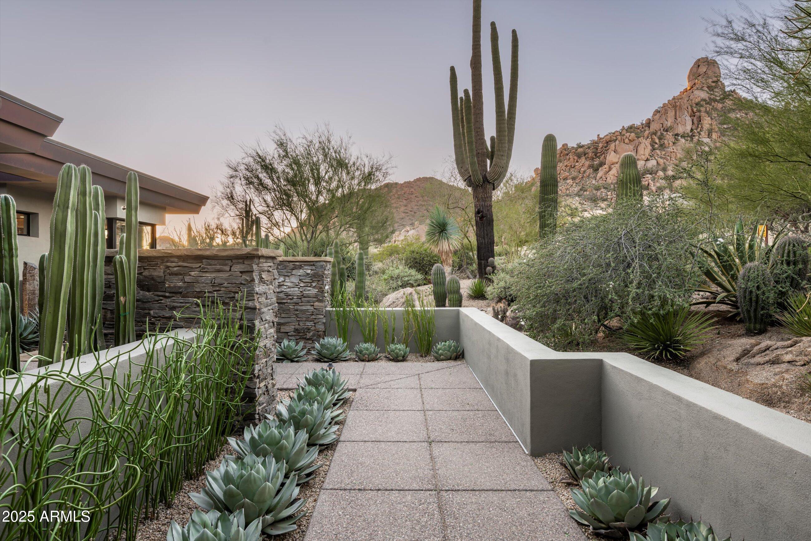 10040 E HAPPY VALLEY Road 915